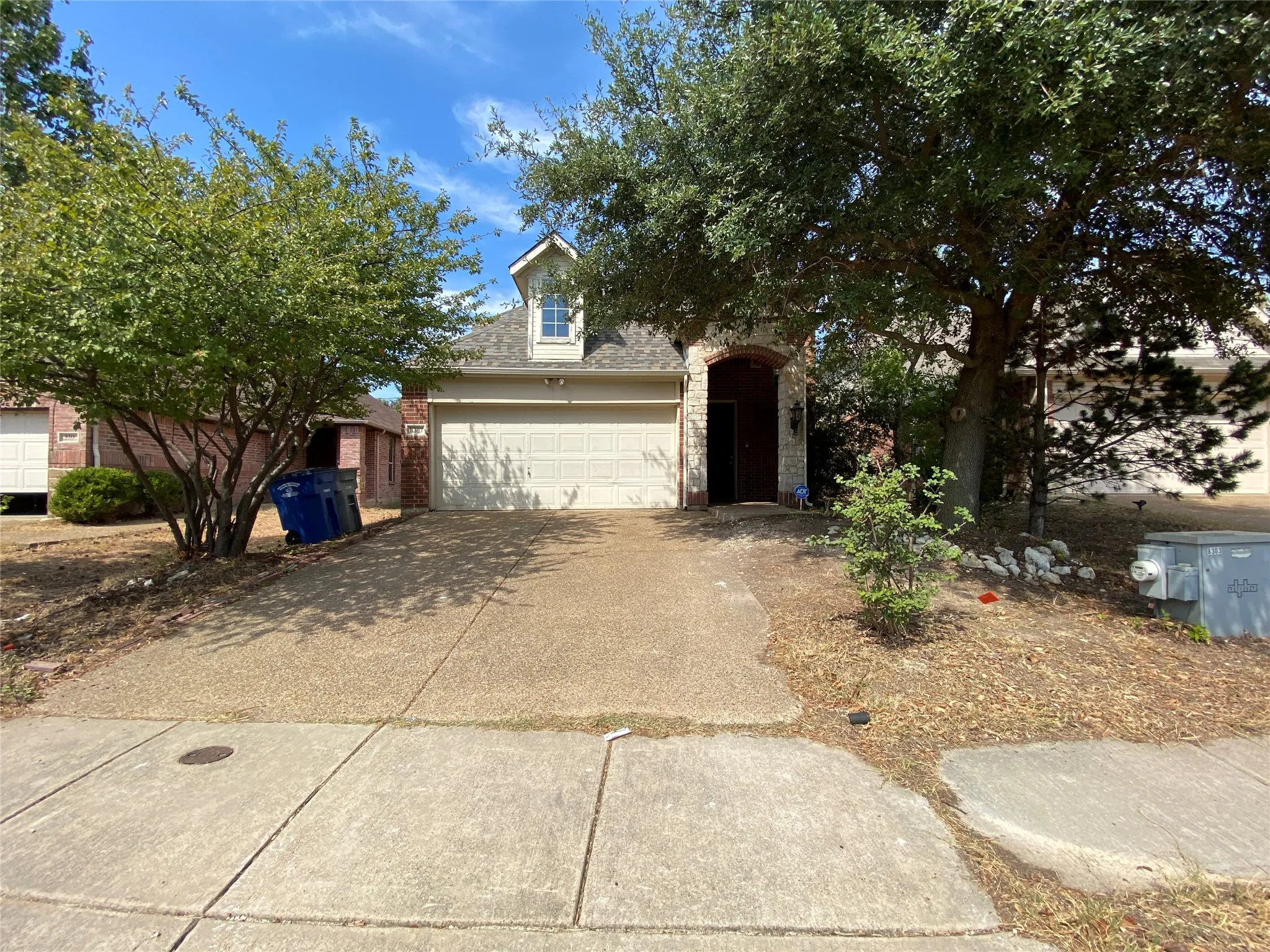 Single Family Residence For Rent in Dallas County , 8307 Timberbrook Lane, Dallas, Texas 75249, 3 Bedroom, 3 Bathroom, 2 Garage spaces, 1,629 Sqft, built in 2009, mls#21394119, Real Estate Agent in Dallas, Homes For Rent in Dallas county, Homes For Rent in Dallas, Realtor in Dallas Texas, Real Estate Brokerage Independent Realty Texas, Luminita Cordes Realtor