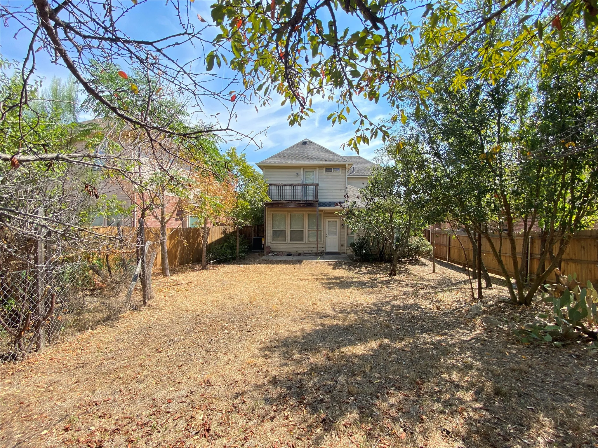 Single Family Residence For Rent in Dallas County , 8307 Timberbrook Lane, Dallas, Texas 75249, 3 Bedroom, 3 Bathroom, 2 Garage spaces, 1,629 Sqft, built in 2009, mls#21394119, Real Estate Agent in Dallas, Homes For Rent in Dallas county, Homes For Rent in Dallas, Realtor in Dallas Texas, Real Estate Brokerage Independent Realty Texas, Luminita Cordes Realtor