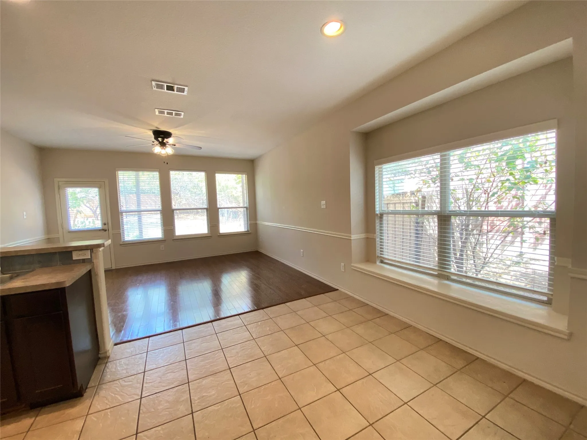 Single Family Residence For Rent in Dallas County , 8307 Timberbrook Lane, Dallas, Texas 75249, 3 Bedroom, 3 Bathroom, 2 Garage spaces, 1,629 Sqft, built in 2009, mls#21394119, Real Estate Agent in Dallas, Homes For Rent in Dallas county, Homes For Rent in Dallas, Realtor in Dallas Texas, Real Estate Brokerage Independent Realty Texas, Luminita Cordes Realtor