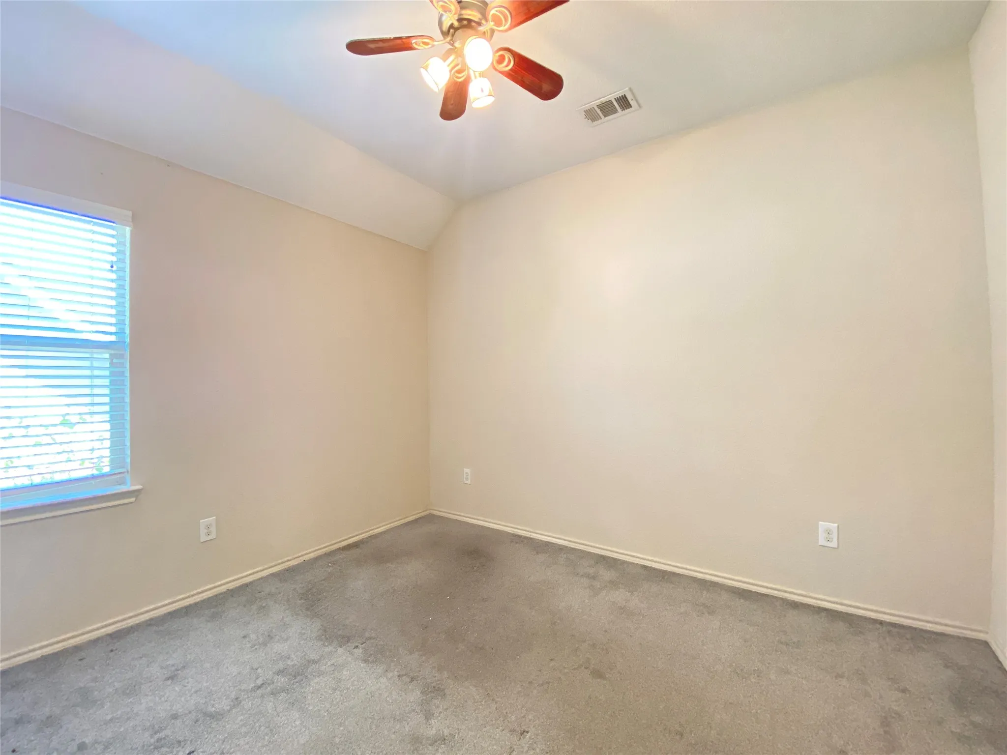 Single Family Residence For Rent in Dallas County , 8307 Timberbrook Lane, Dallas, Texas 75249, 3 Bedroom, 3 Bathroom, 2 Garage spaces, 1,629 Sqft, built in 2009, mls#21394119, Real Estate Agent in Dallas, Homes For Rent in Dallas county, Homes For Rent in Dallas, Realtor in Dallas Texas, Real Estate Brokerage Independent Realty Texas, Luminita Cordes Realtor