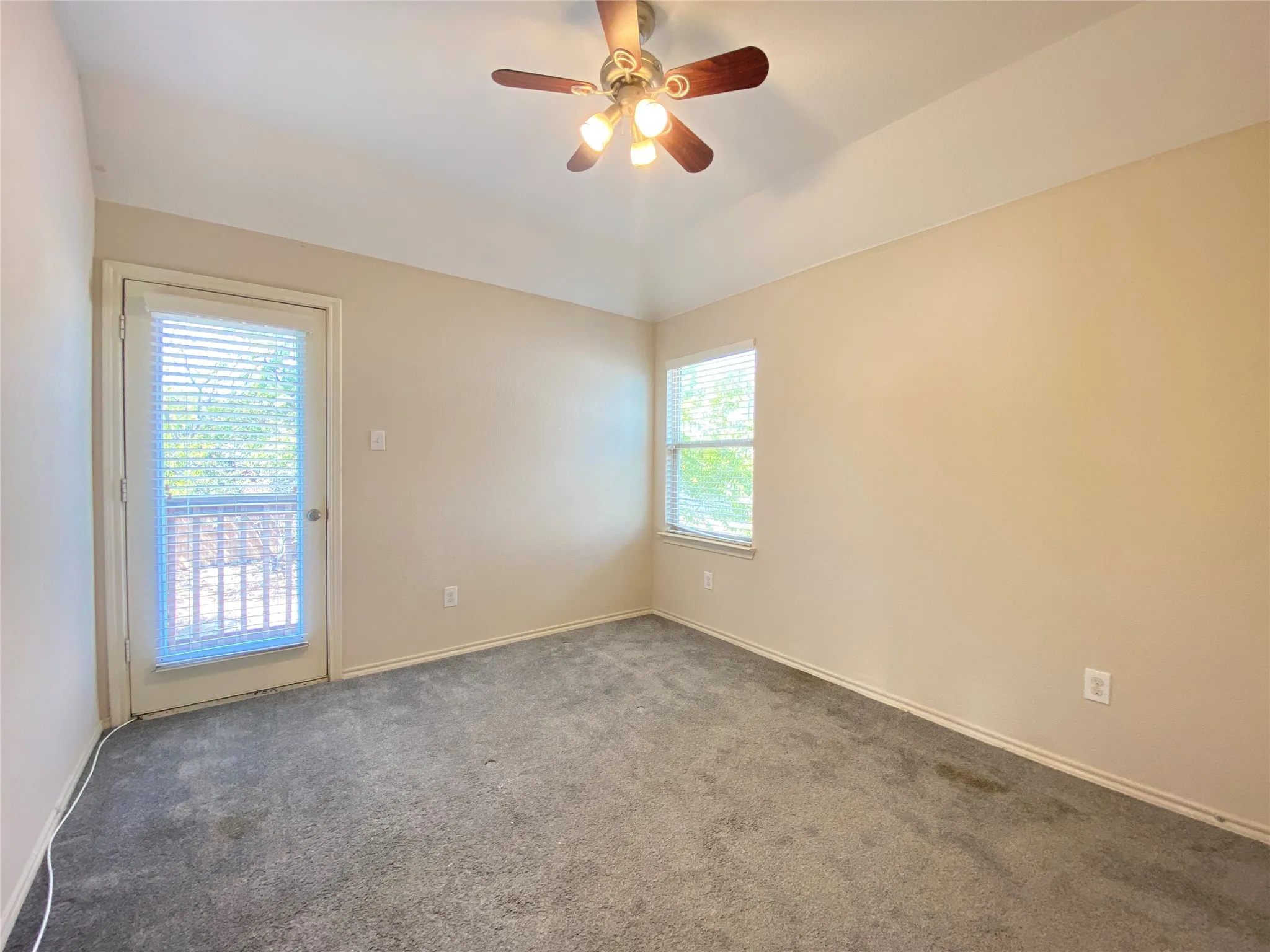 Single Family Residence For Rent in Dallas County , 8307 Timberbrook Lane, Dallas, Texas 75249, 3 Bedroom, 3 Bathroom, 2 Garage spaces, 1,629 Sqft, built in 2009, mls#21394119, Real Estate Agent in Dallas, Homes For Rent in Dallas county, Homes For Rent in Dallas, Realtor in Dallas Texas, Real Estate Brokerage Independent Realty Texas, Luminita Cordes Realtor