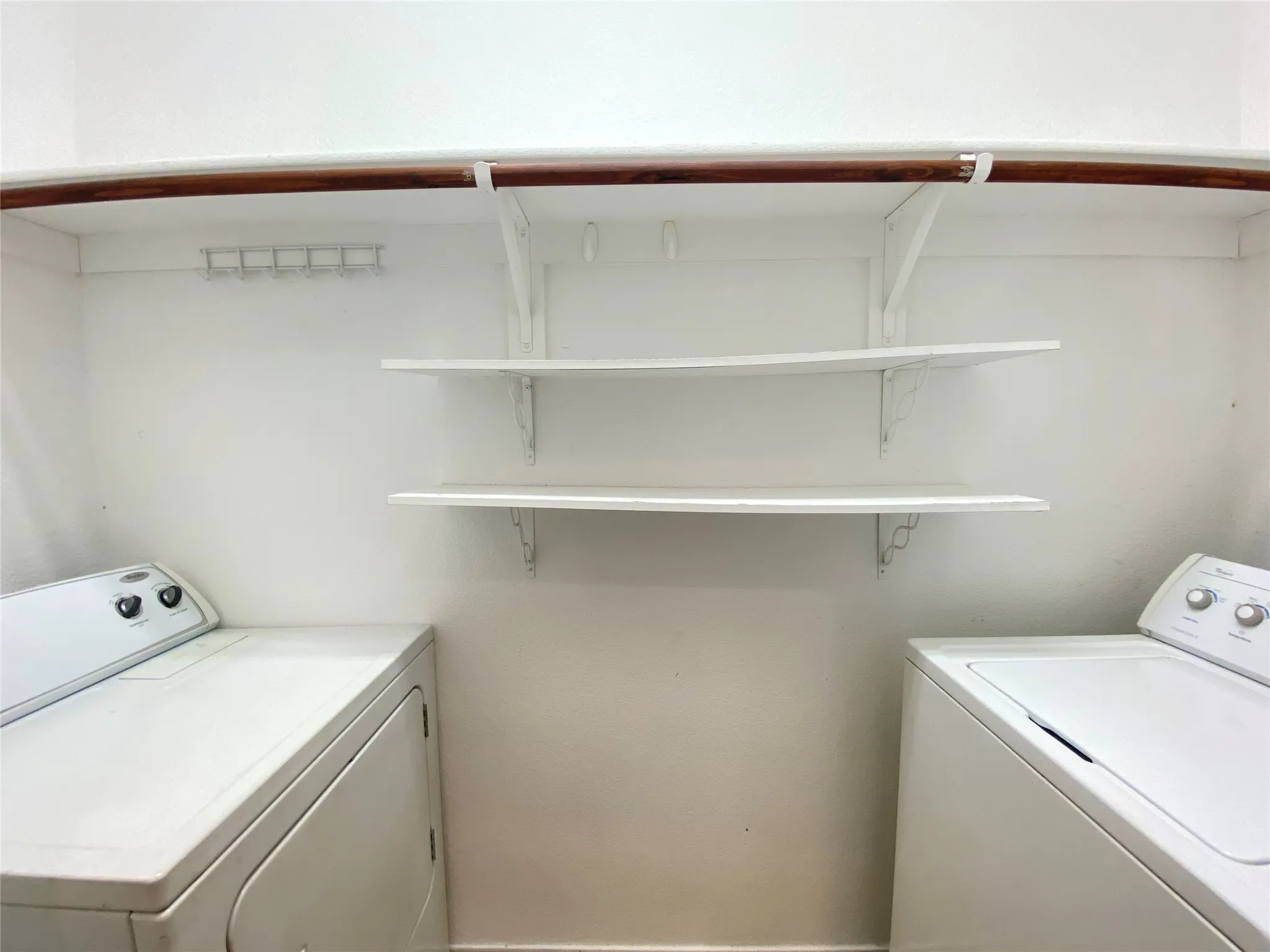 Single Family Residence For Rent in Dallas County , 8307 Timberbrook Lane, Dallas, Texas 75249, 3 Bedroom, 3 Bathroom, 2 Garage spaces, 1,629 Sqft, built in 2009, mls#21394119, Real Estate Agent in Dallas, Homes For Rent in Dallas county, Homes For Rent in Dallas, Realtor in Dallas Texas, Real Estate Brokerage Independent Realty Texas, Luminita Cordes Realtor