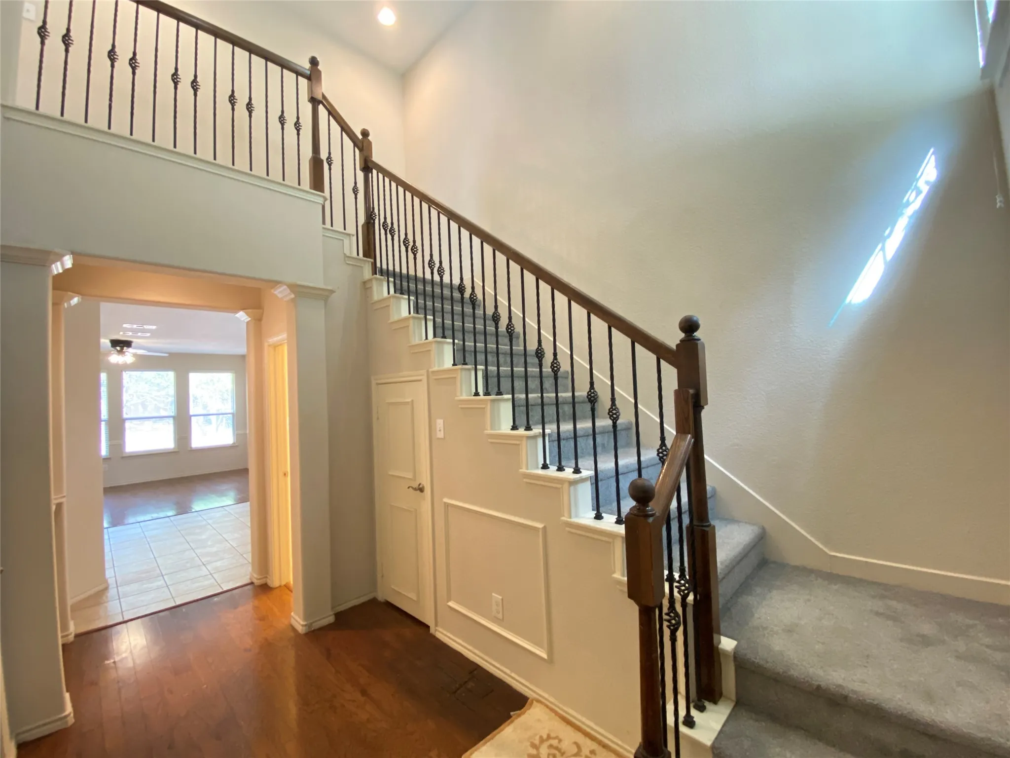 Single Family Residence For Rent in Dallas County , 8307 Timberbrook Lane, Dallas, Texas 75249, 3 Bedroom, 3 Bathroom, 2 Garage spaces, 1,629 Sqft, built in 2009, mls#21394119, Real Estate Agent in Dallas, Homes For Rent in Dallas county, Homes For Rent in Dallas, Realtor in Dallas Texas, Real Estate Brokerage Independent Realty Texas, Luminita Cordes Realtor
