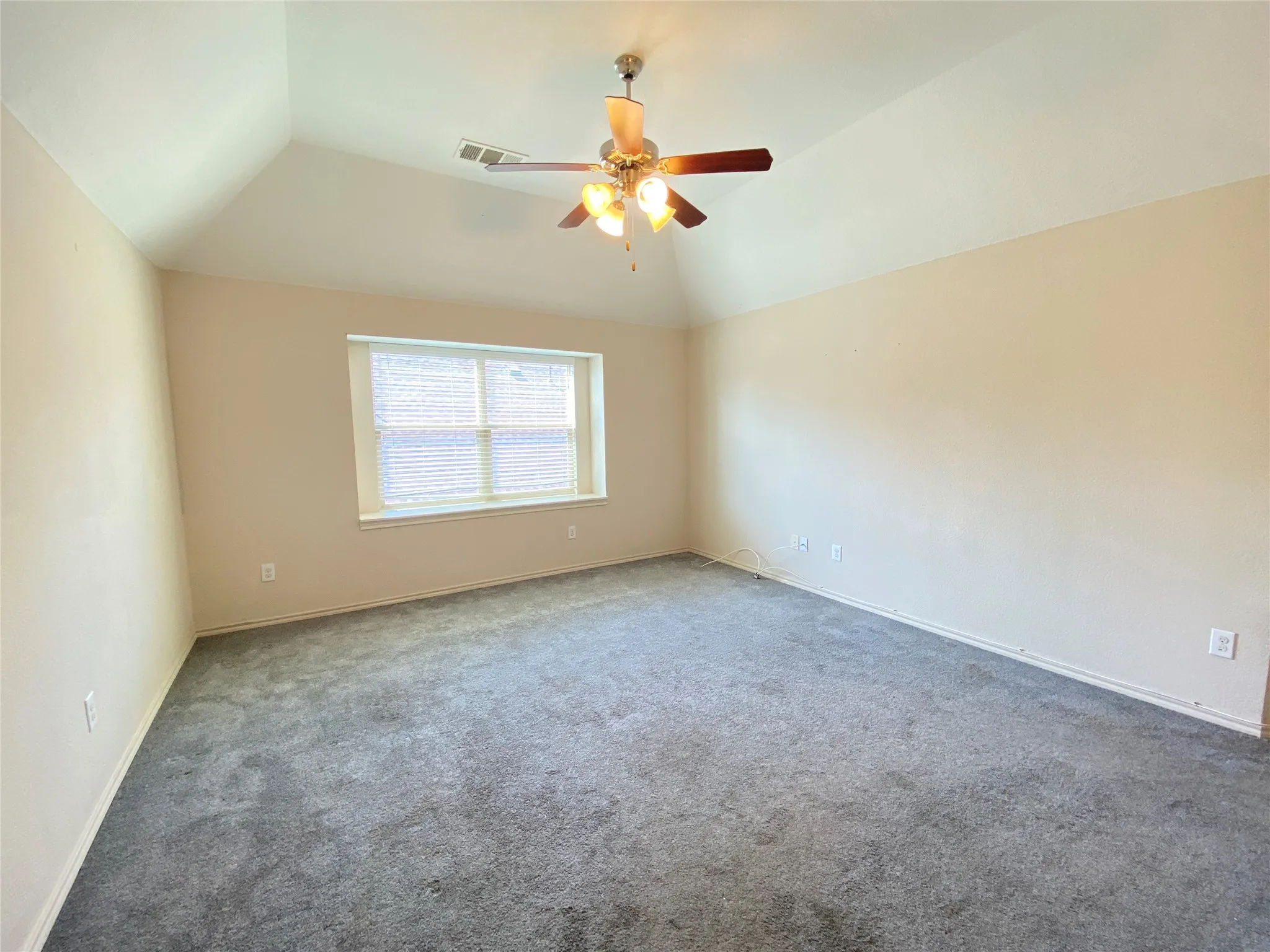 Single Family Residence For Rent in Dallas County , 8307 Timberbrook Lane, Dallas, Texas 75249, 3 Bedroom, 3 Bathroom, 2 Garage spaces, 1,629 Sqft, built in 2009, mls#21394119, Real Estate Agent in Dallas, Homes For Rent in Dallas county, Homes For Rent in Dallas, Realtor in Dallas Texas, Real Estate Brokerage Independent Realty Texas, Luminita Cordes Realtor
