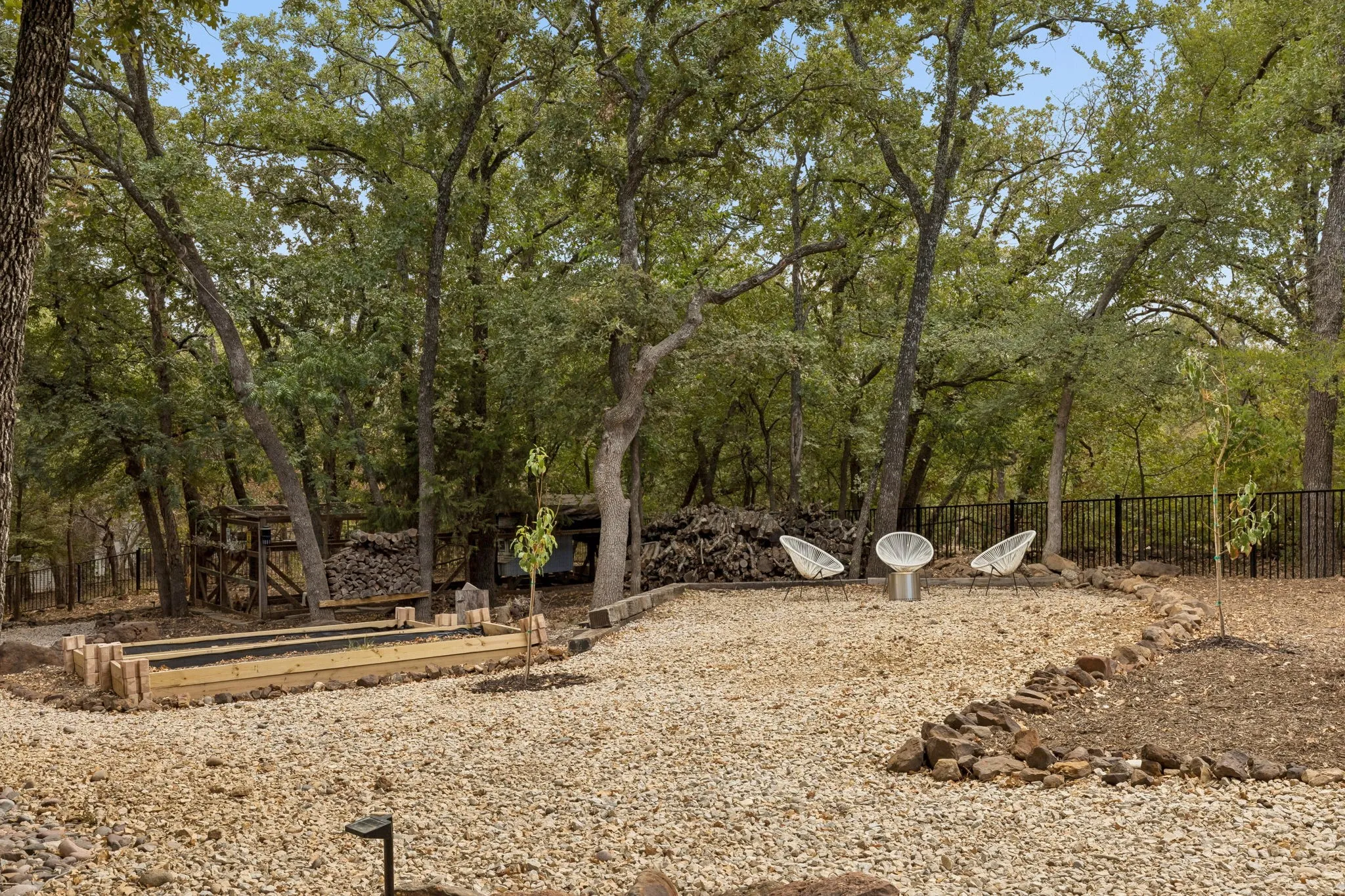Single Family Residence For Sale in Denton County , 3309 Rolling Hill, Flower Mound, Texas 75022, 4 Bedroom, 3 Bathroom, 2 Garage spaces, 2,729 Sqft, built in 1985, mls#21393520, Real Estate Agent in Flower Mound, Homes For Sale in Denton county, Homes For Sale in Flower Mound, Realtor in Flower Mound Texas, Real Estate Brokerage Independent Realty Texas, Luminita Cordes Realtor