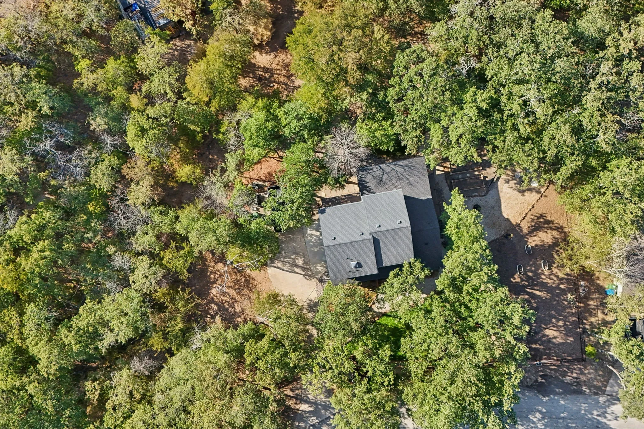 Single Family Residence For Sale in Denton County , 3309 Rolling Hill, Flower Mound, Texas 75022, 4 Bedroom, 3 Bathroom, 2 Garage spaces, 2,729 Sqft, built in 1985, mls#21393520, Real Estate Agent in Flower Mound, Homes For Sale in Denton county, Homes For Sale in Flower Mound, Realtor in Flower Mound Texas, Real Estate Brokerage Independent Realty Texas, Luminita Cordes Realtor