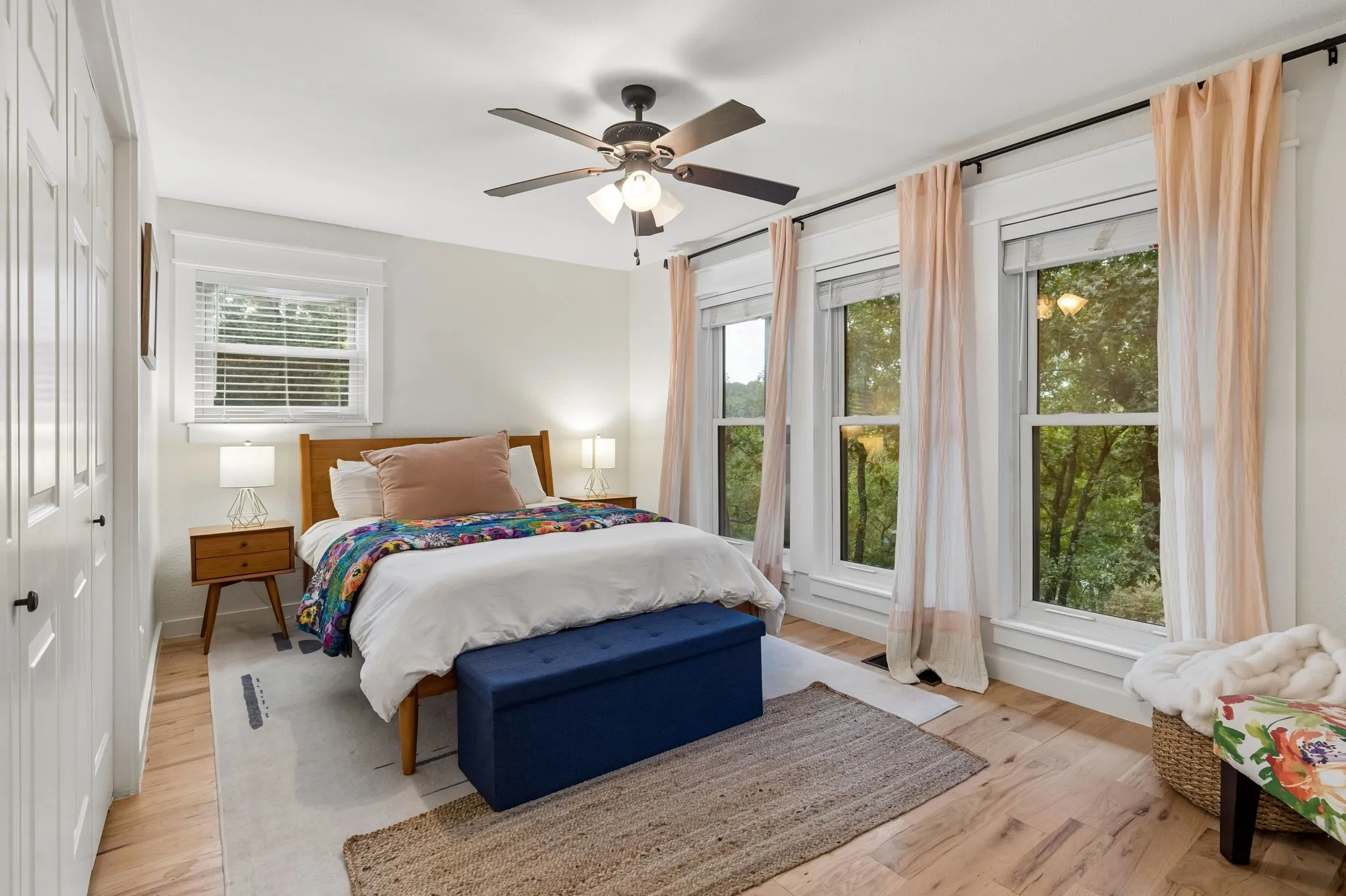 Single Family Residence For Sale in Denton County , 3309 Rolling Hill, Flower Mound, Texas 75022, 4 Bedroom, 3 Bathroom, 2 Garage spaces, 2,729 Sqft, built in 1985, mls#21393520, Real Estate Agent in Flower Mound, Homes For Sale in Denton county, Homes For Sale in Flower Mound, Realtor in Flower Mound Texas, Real Estate Brokerage Independent Realty Texas, Luminita Cordes Realtor