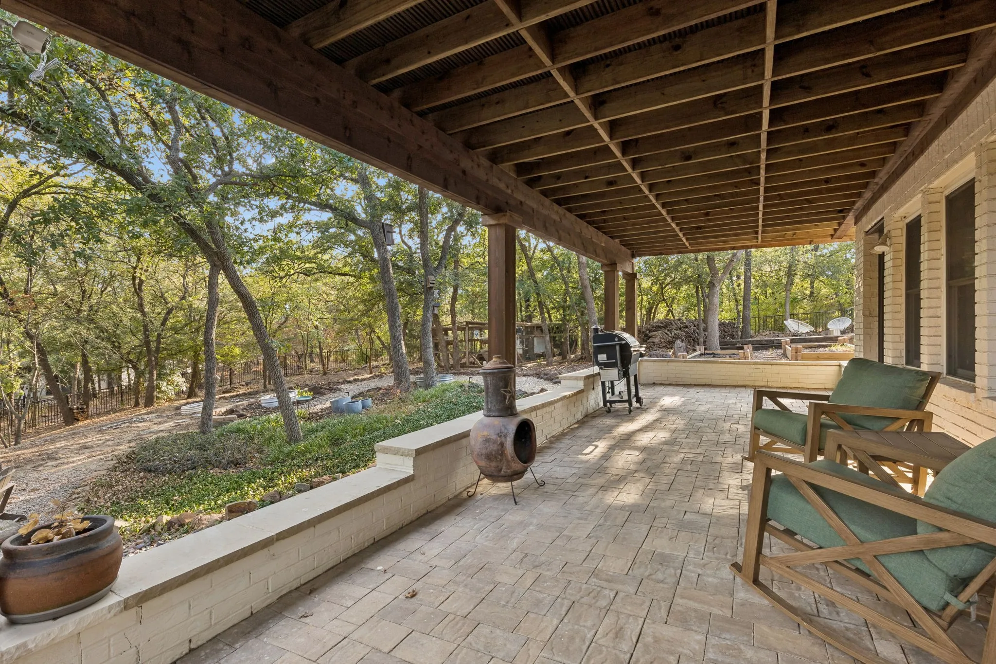 Single Family Residence For Sale in Denton County , 3309 Rolling Hill, Flower Mound, Texas 75022, 4 Bedroom, 3 Bathroom, 2 Garage spaces, 2,729 Sqft, built in 1985, mls#21393520, Real Estate Agent in Flower Mound, Homes For Sale in Denton county, Homes For Sale in Flower Mound, Realtor in Flower Mound Texas, Real Estate Brokerage Independent Realty Texas, Luminita Cordes Realtor