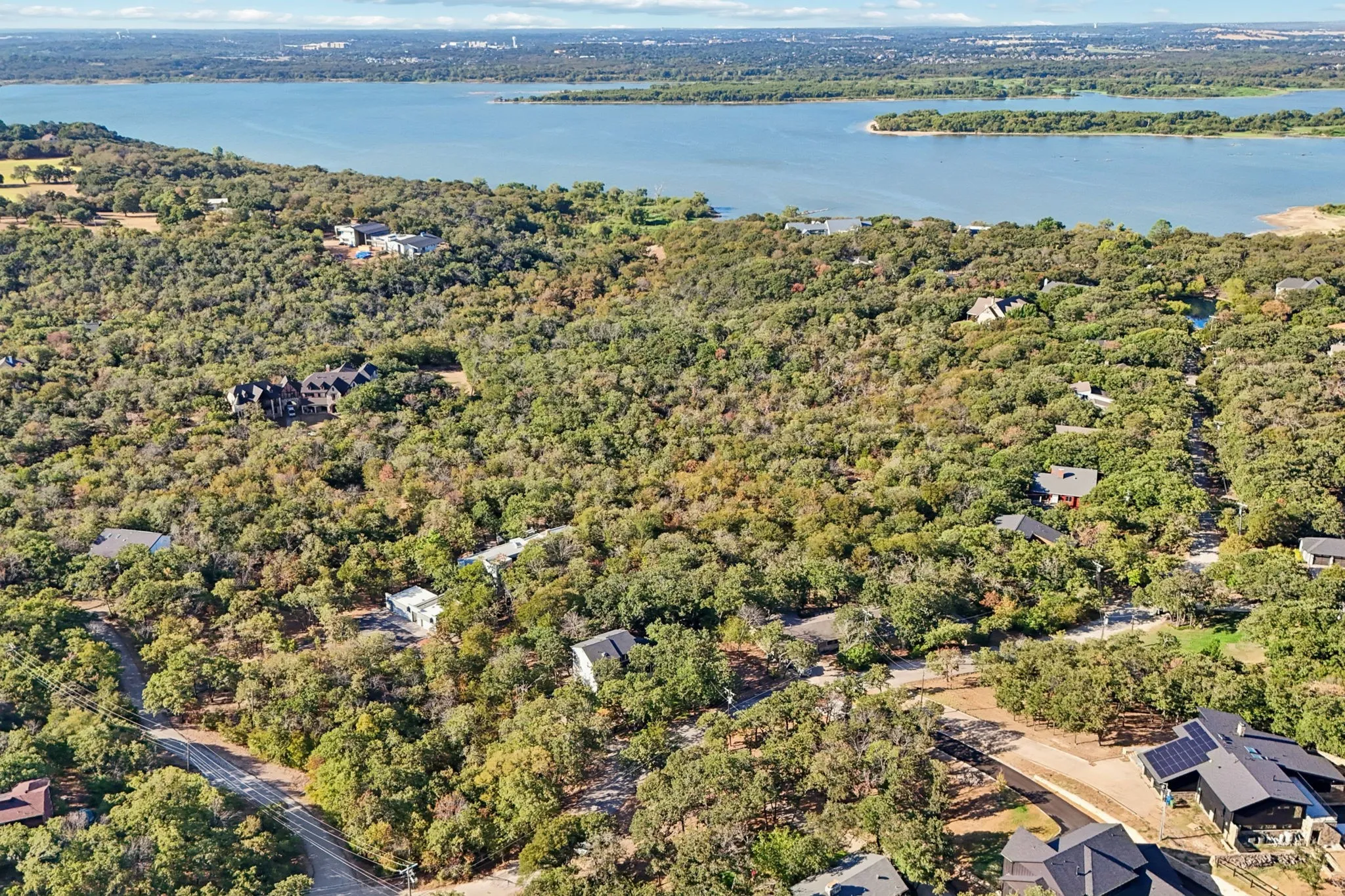 Single Family Residence For Sale in Denton County , 3309 Rolling Hill, Flower Mound, Texas 75022, 4 Bedroom, 3 Bathroom, 2 Garage spaces, 2,729 Sqft, built in 1985, mls#21393520, Real Estate Agent in Flower Mound, Homes For Sale in Denton county, Homes For Sale in Flower Mound, Realtor in Flower Mound Texas, Real Estate Brokerage Independent Realty Texas, Luminita Cordes Realtor