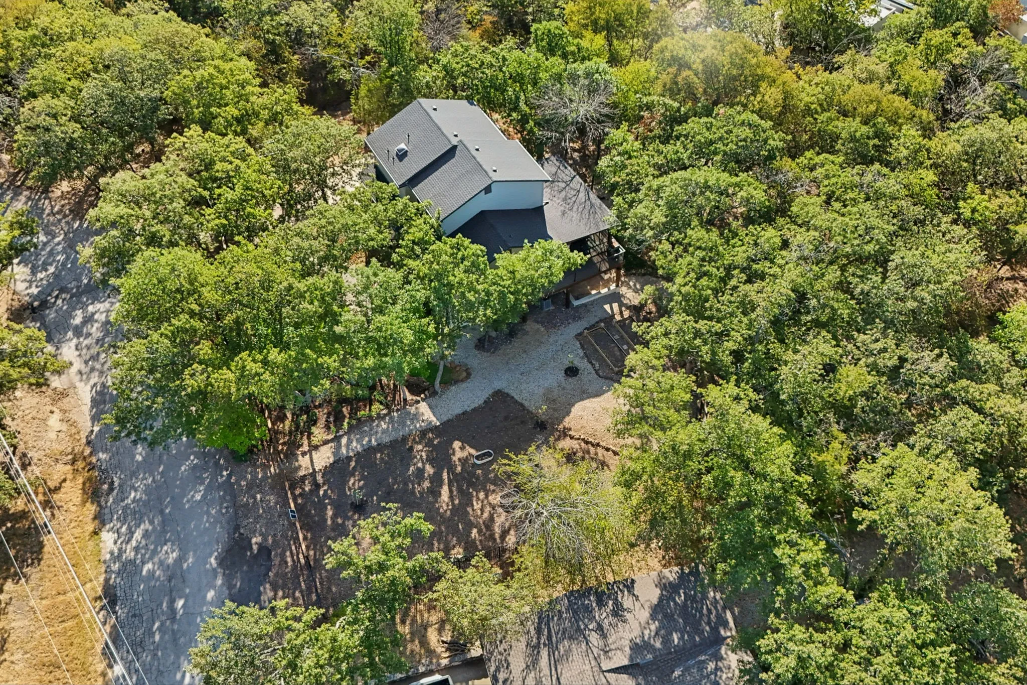 Single Family Residence For Sale in Denton County , 3309 Rolling Hill, Flower Mound, Texas 75022, 4 Bedroom, 3 Bathroom, 2 Garage spaces, 2,729 Sqft, built in 1985, mls#21393520, Real Estate Agent in Flower Mound, Homes For Sale in Denton county, Homes For Sale in Flower Mound, Realtor in Flower Mound Texas, Real Estate Brokerage Independent Realty Texas, Luminita Cordes Realtor