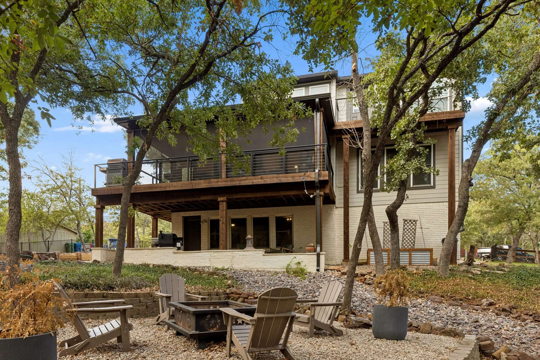 Single Family Residence For Sale in Denton County , 3309 Rolling Hill, Flower Mound, Texas 75022, 4 Bedroom, 3 Bathroom, 2 Garage spaces, 2,729 Sqft, built in 1985, mls#21393520, Real Estate Agent in Flower Mound, Homes For Sale in Denton county, Homes For Sale in Flower Mound, Realtor in Flower Mound Texas, Real Estate Brokerage Independent Realty Texas, Luminita Cordes Realtor