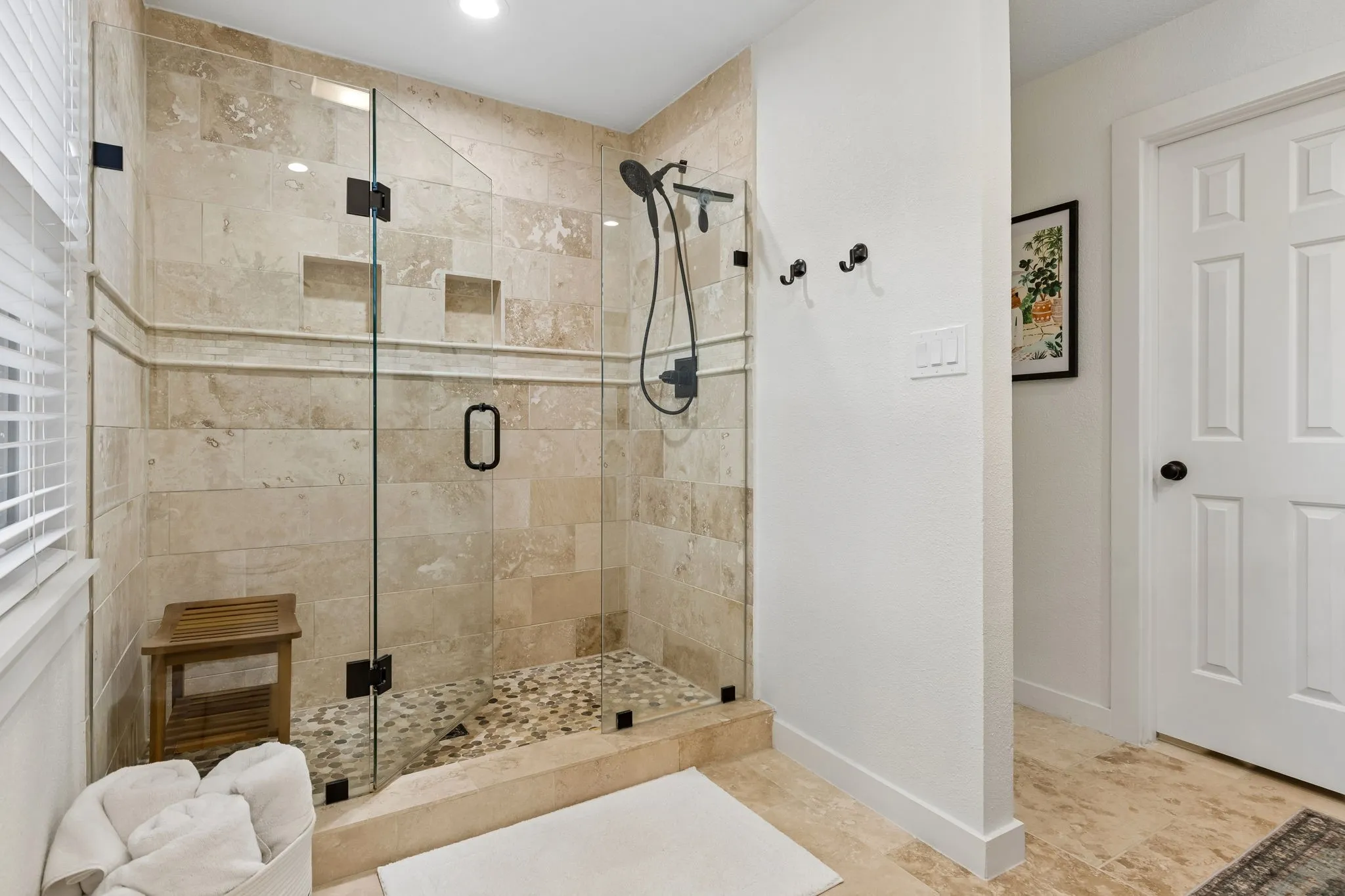 Single Family Residence For Sale in Denton County , 3309 Rolling Hill, Flower Mound, Texas 75022, 4 Bedroom, 3 Bathroom, 2 Garage spaces, 2,729 Sqft, built in 1985, mls#21393520, Real Estate Agent in Flower Mound, Homes For Sale in Denton county, Homes For Sale in Flower Mound, Realtor in Flower Mound Texas, Real Estate Brokerage Independent Realty Texas, Luminita Cordes Realtor