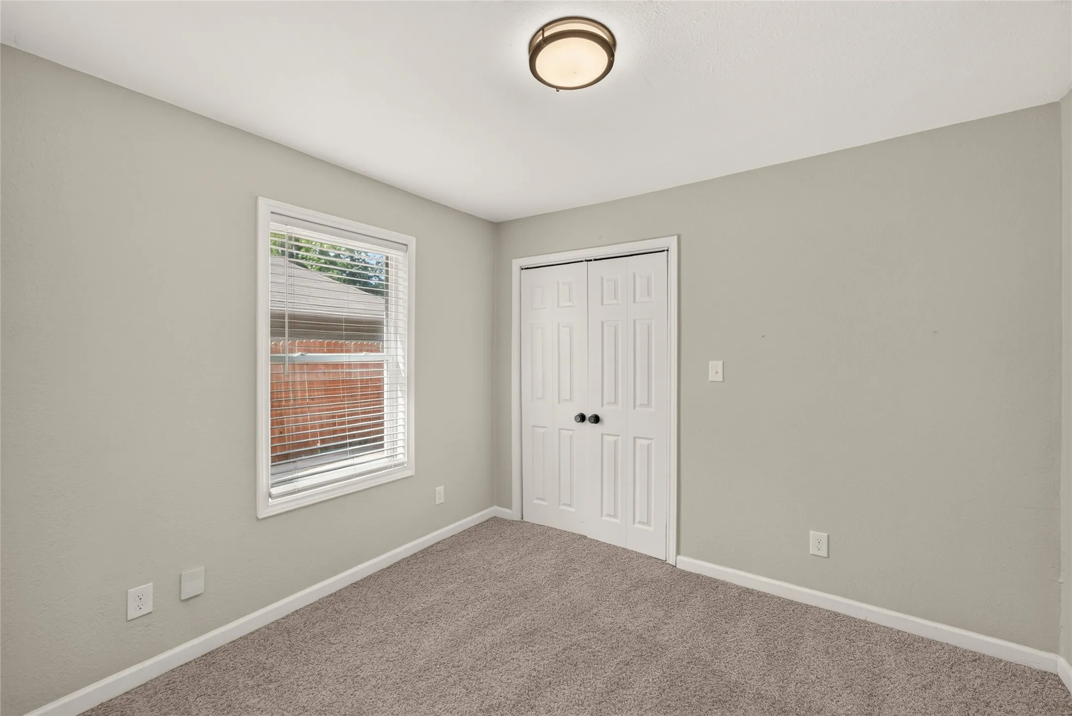 Single Family Residence For Sale in Rockwall County , 708 Sherman Street, Rockwall, Texas 75087, 3 Bedroom, 2 Bathroom, Garage spaces, 1,288 Sqft, built in 1974, mls#21393067, Real Estate Agent in Rockwall, Homes For Sale in Rockwall county, Homes For Sale in Rockwall, Realtor in Rockwall Texas, Real Estate Brokerage Independent Realty Texas, Luminita Cordes Realtor