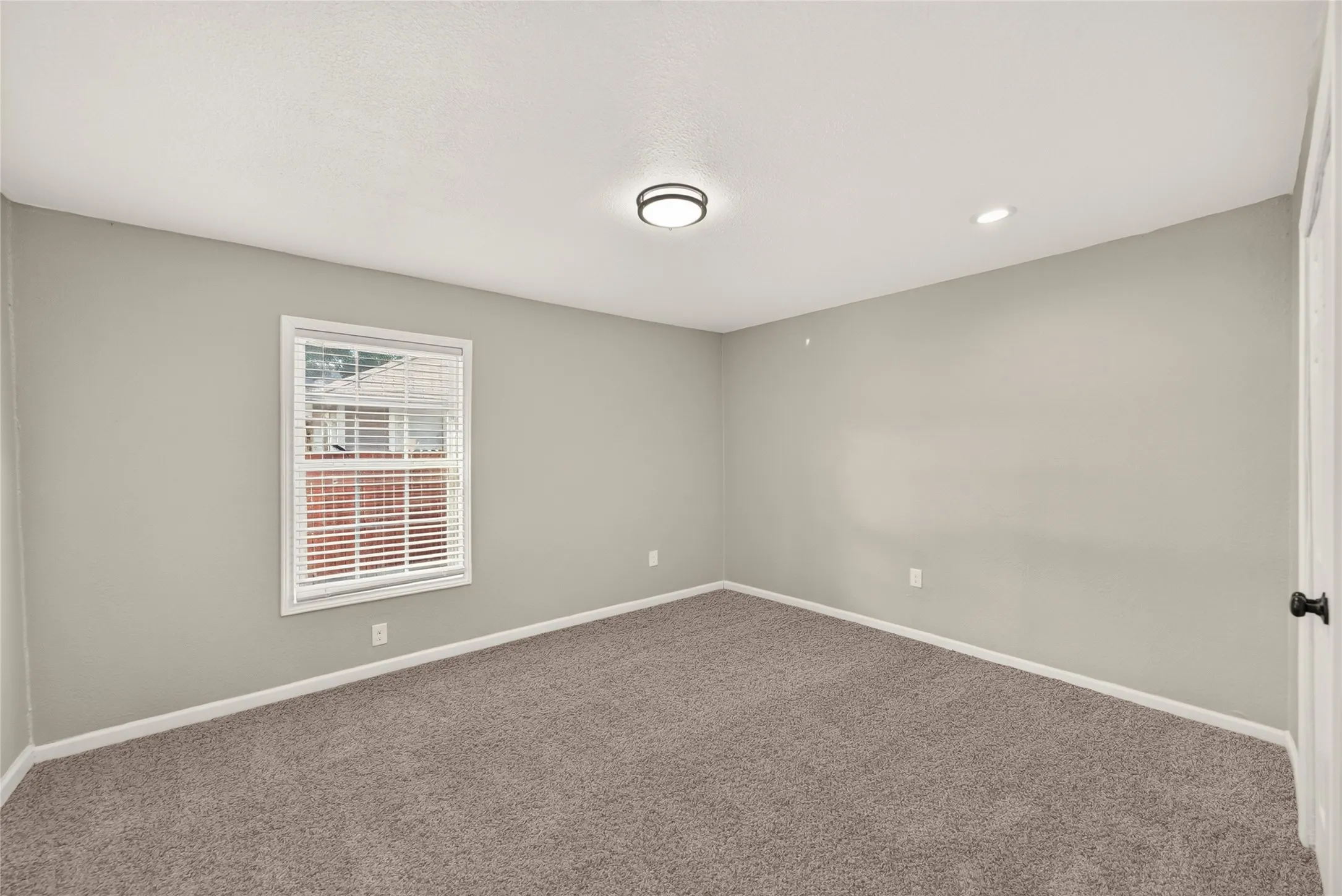 Single Family Residence For Sale in Rockwall County , 708 Sherman Street, Rockwall, Texas 75087, 3 Bedroom, 2 Bathroom, Garage spaces, 1,288 Sqft, built in 1974, mls#21393067, Real Estate Agent in Rockwall, Homes For Sale in Rockwall county, Homes For Sale in Rockwall, Realtor in Rockwall Texas, Real Estate Brokerage Independent Realty Texas, Luminita Cordes Realtor