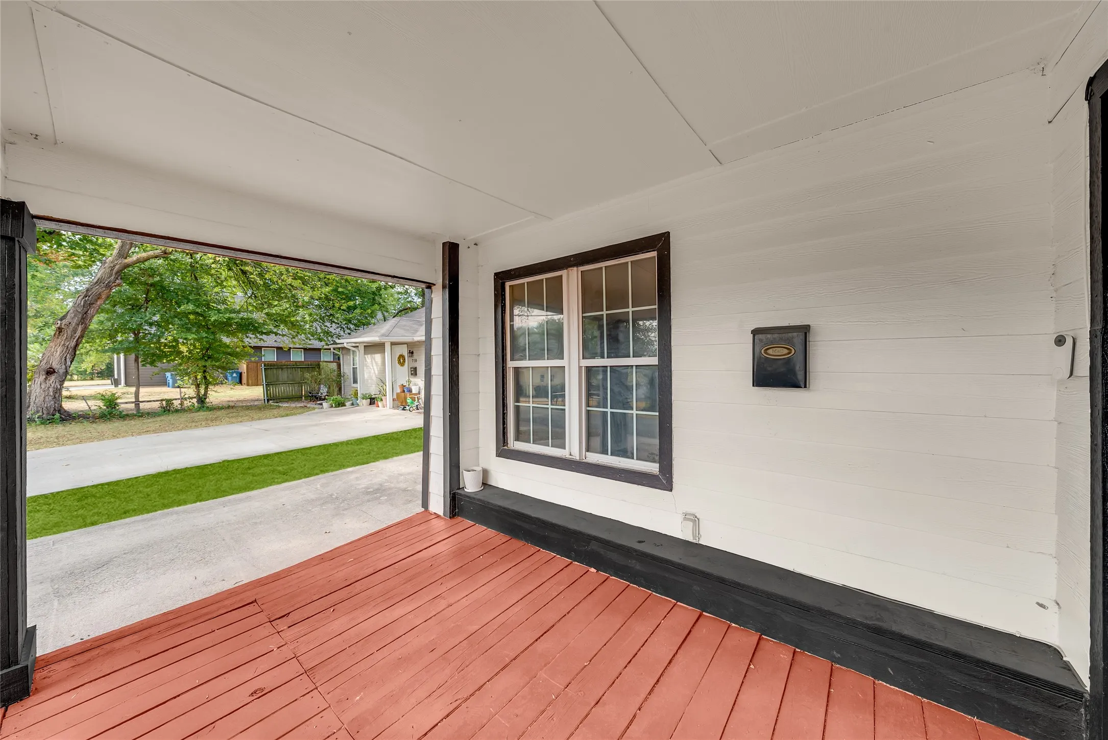 Single Family Residence For Sale in Rockwall County , 708 Sherman Street, Rockwall, Texas 75087, 3 Bedroom, 2 Bathroom, Garage spaces, 1,288 Sqft, built in 1974, mls#21393067, Real Estate Agent in Rockwall, Homes For Sale in Rockwall county, Homes For Sale in Rockwall, Realtor in Rockwall Texas, Real Estate Brokerage Independent Realty Texas, Luminita Cordes Realtor