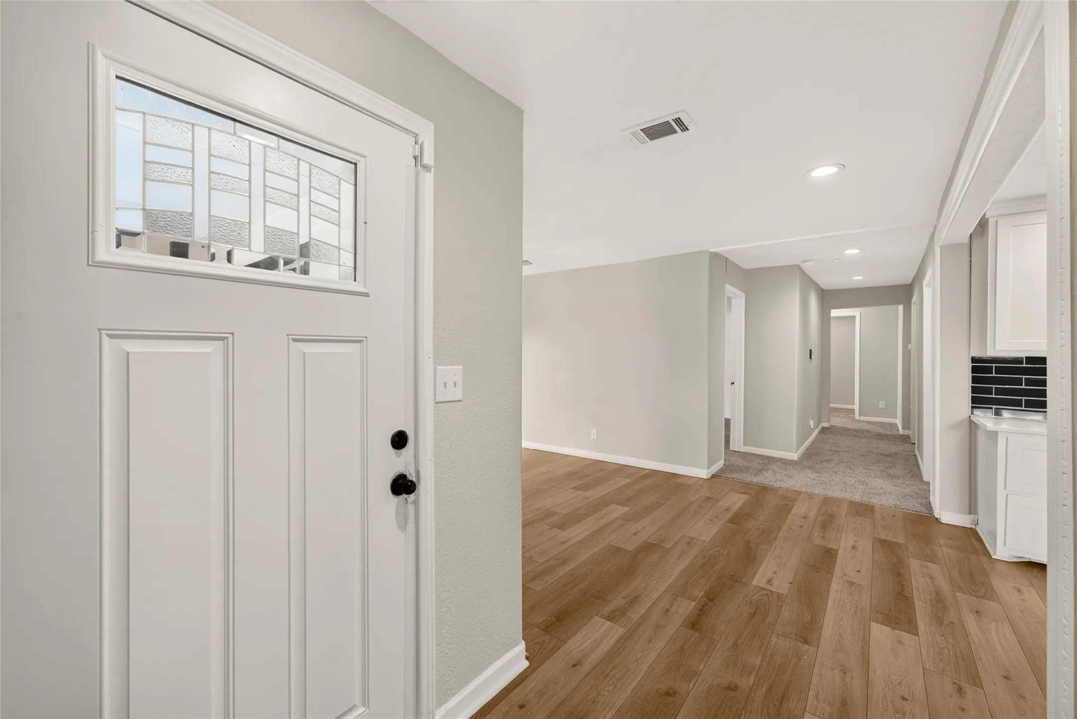 Single Family Residence For Sale in Rockwall County , 708 Sherman Street, Rockwall, Texas 75087, 3 Bedroom, 2 Bathroom, Garage spaces, 1,288 Sqft, built in 1974, mls#21393067, Real Estate Agent in Rockwall, Homes For Sale in Rockwall county, Homes For Sale in Rockwall, Realtor in Rockwall Texas, Real Estate Brokerage Independent Realty Texas, Luminita Cordes Realtor