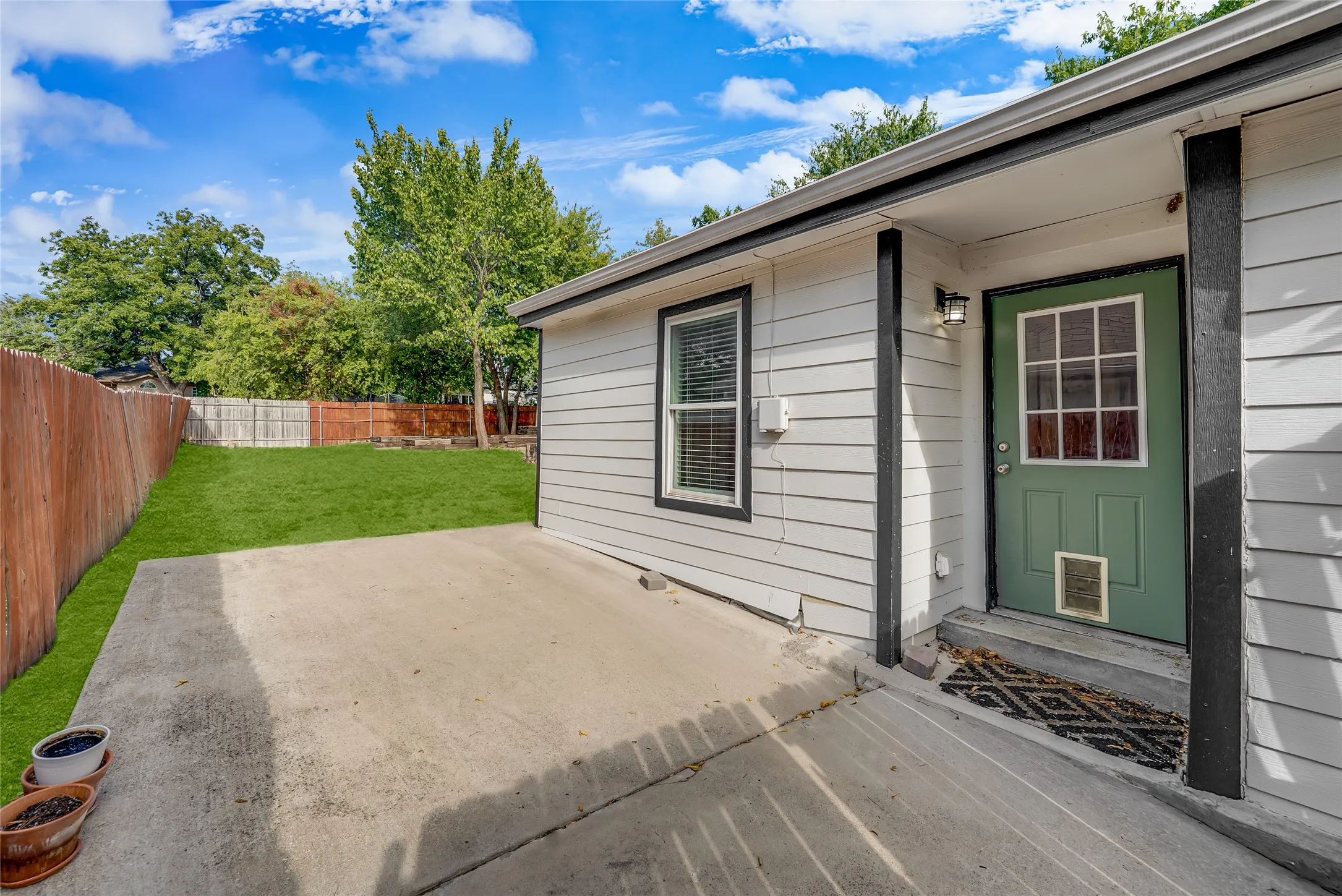Single Family Residence For Sale in Rockwall County , 708 Sherman Street, Rockwall, Texas 75087, 3 Bedroom, 2 Bathroom, Garage spaces, 1,288 Sqft, built in 1974, mls#21393067, Real Estate Agent in Rockwall, Homes For Sale in Rockwall county, Homes For Sale in Rockwall, Realtor in Rockwall Texas, Real Estate Brokerage Independent Realty Texas, Luminita Cordes Realtor