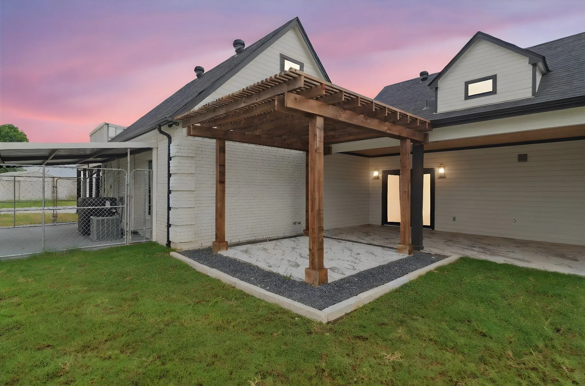 Single Family Residence For Rent in Grayson County , 669 Massey Road, Gunter, Texas 75058, 3 Bedroom, 3 Bathroom, 2 Garage spaces, 2,745 Sqft, built in 1997, mls#21391738, Real Estate Agent in Gunter, Homes For Rent in Grayson county, Homes For Rent in Gunter, Realtor in Gunter Texas, Real Estate Brokerage Independent Realty Texas, Luminita Cordes Realtor