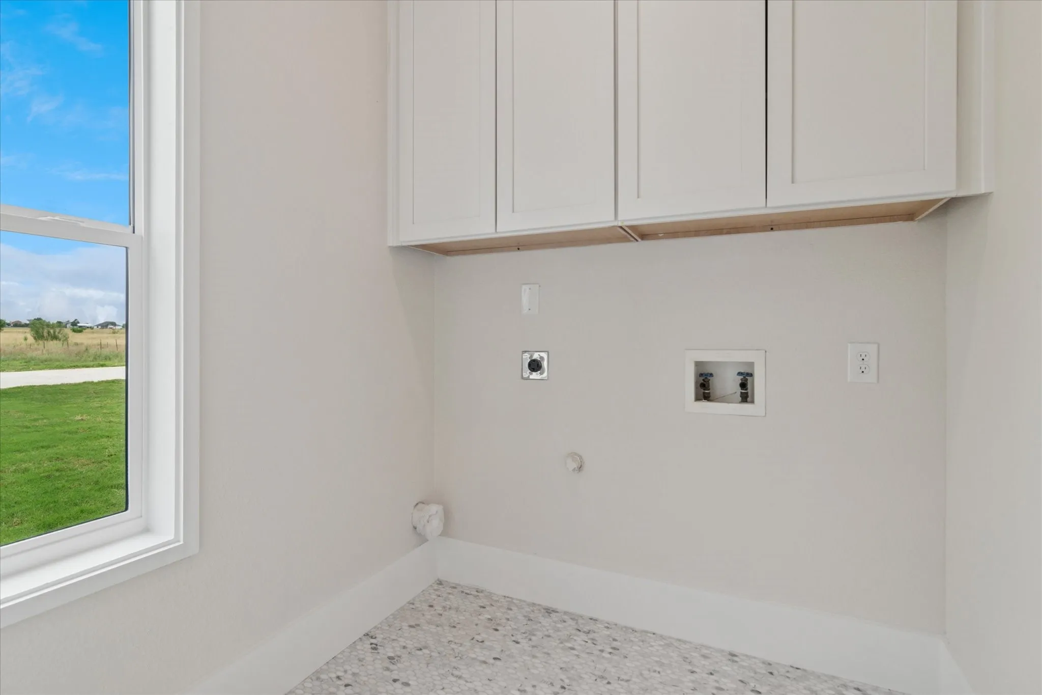 Single Family Residence For Rent in Grayson County , 669 Massey Road, Gunter, Texas 75058, 3 Bedroom, 3 Bathroom, 2 Garage spaces, 2,745 Sqft, built in 1997, mls#21391738, Real Estate Agent in Gunter, Homes For Rent in Grayson county, Homes For Rent in Gunter, Realtor in Gunter Texas, Real Estate Brokerage Independent Realty Texas, Luminita Cordes Realtor