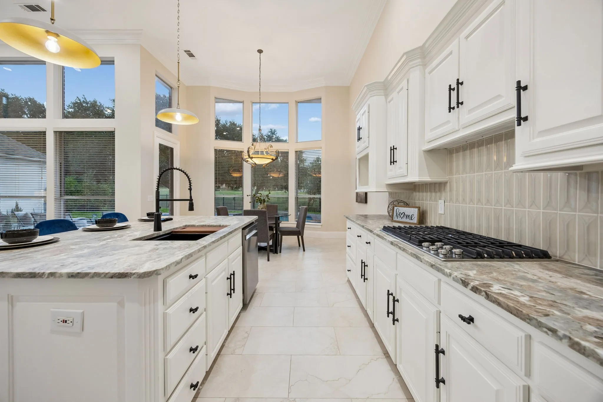 Single Family Residence For Sale in Denton County , 5512 Southern Hills Drive, Frisco, Texas 75034, 3 Bedroom, 3 Bathroom, 2 Garage spaces, 2,676 Sqft, built in 1992, mls#21394044, Real Estate Agent in Frisco, Homes For Sale in Denton county, Homes For Sale in Frisco, Realtor in Frisco Texas, Real Estate Brokerage Independent Realty Texas, Luminita Cordes Realtor