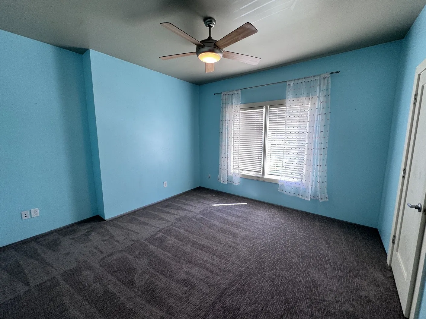 Single Family Residence For Sale in Tarrant County , 1401 Long And Winding Road, Mansfield, Texas 76063, 5 Bedroom, 4 Bathroom, 3 Garage spaces, 3,763 Sqft, built in 2007, mls#21393649, Real Estate Agent in Mansfield, Homes For Sale in Tarrant county, Homes For Sale in Mansfield, Realtor in Mansfield Texas, Real Estate Brokerage Independent Realty Texas, Luminita Cordes Realtor