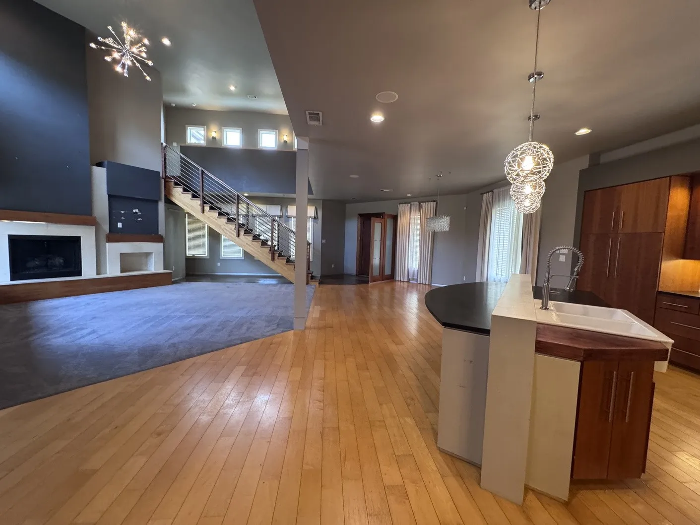 Single Family Residence For Sale in Tarrant County , 1401 Long And Winding Road, Mansfield, Texas 76063, 5 Bedroom, 4 Bathroom, 3 Garage spaces, 3,763 Sqft, built in 2007, mls#21393649, Real Estate Agent in Mansfield, Homes For Sale in Tarrant county, Homes For Sale in Mansfield, Realtor in Mansfield Texas, Real Estate Brokerage Independent Realty Texas, Luminita Cordes Realtor