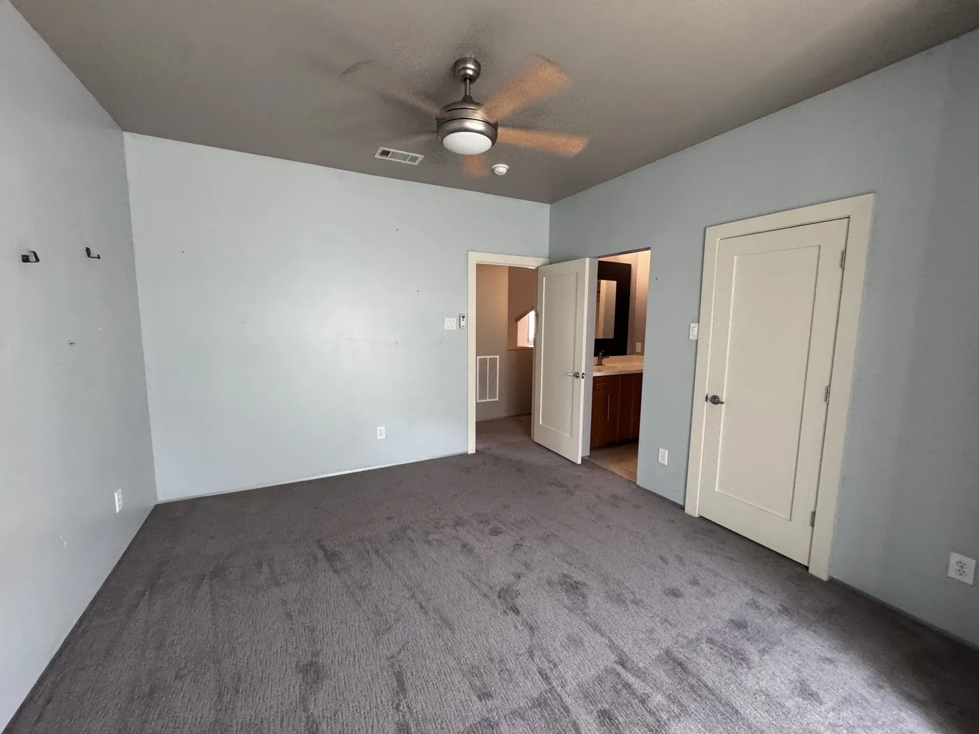 Single Family Residence For Sale in Tarrant County , 1401 Long And Winding Road, Mansfield, Texas 76063, 5 Bedroom, 4 Bathroom, 3 Garage spaces, 3,763 Sqft, built in 2007, mls#21393649, Real Estate Agent in Mansfield, Homes For Sale in Tarrant county, Homes For Sale in Mansfield, Realtor in Mansfield Texas, Real Estate Brokerage Independent Realty Texas, Luminita Cordes Realtor