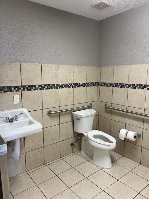 Office For Rent in Johnson County , 1910 W Henderson Street, Cleburne, Texas 76033, 0, 0, Garage spaces, 0 Sqft, built in 1941, mls#21393105, Real Estate Agent in Cleburne, Homes For Rent in Johnson county, Homes For Rent in Cleburne, Realtor in Cleburne Texas, Real Estate Brokerage Independent Realty Texas, Luminita Cordes Realtor
