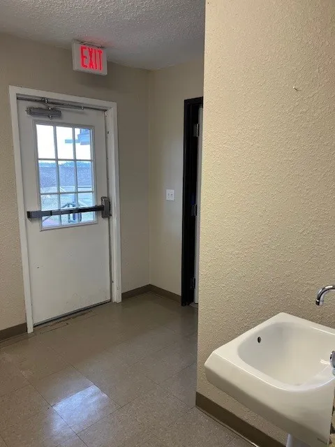 Office For Rent in Johnson County , 1910 W Henderson Street, Cleburne, Texas 76033, 0, 0, Garage spaces, 0 Sqft, built in 1941, mls#21393105, Real Estate Agent in Cleburne, Homes For Rent in Johnson county, Homes For Rent in Cleburne, Realtor in Cleburne Texas, Real Estate Brokerage Independent Realty Texas, Luminita Cordes Realtor