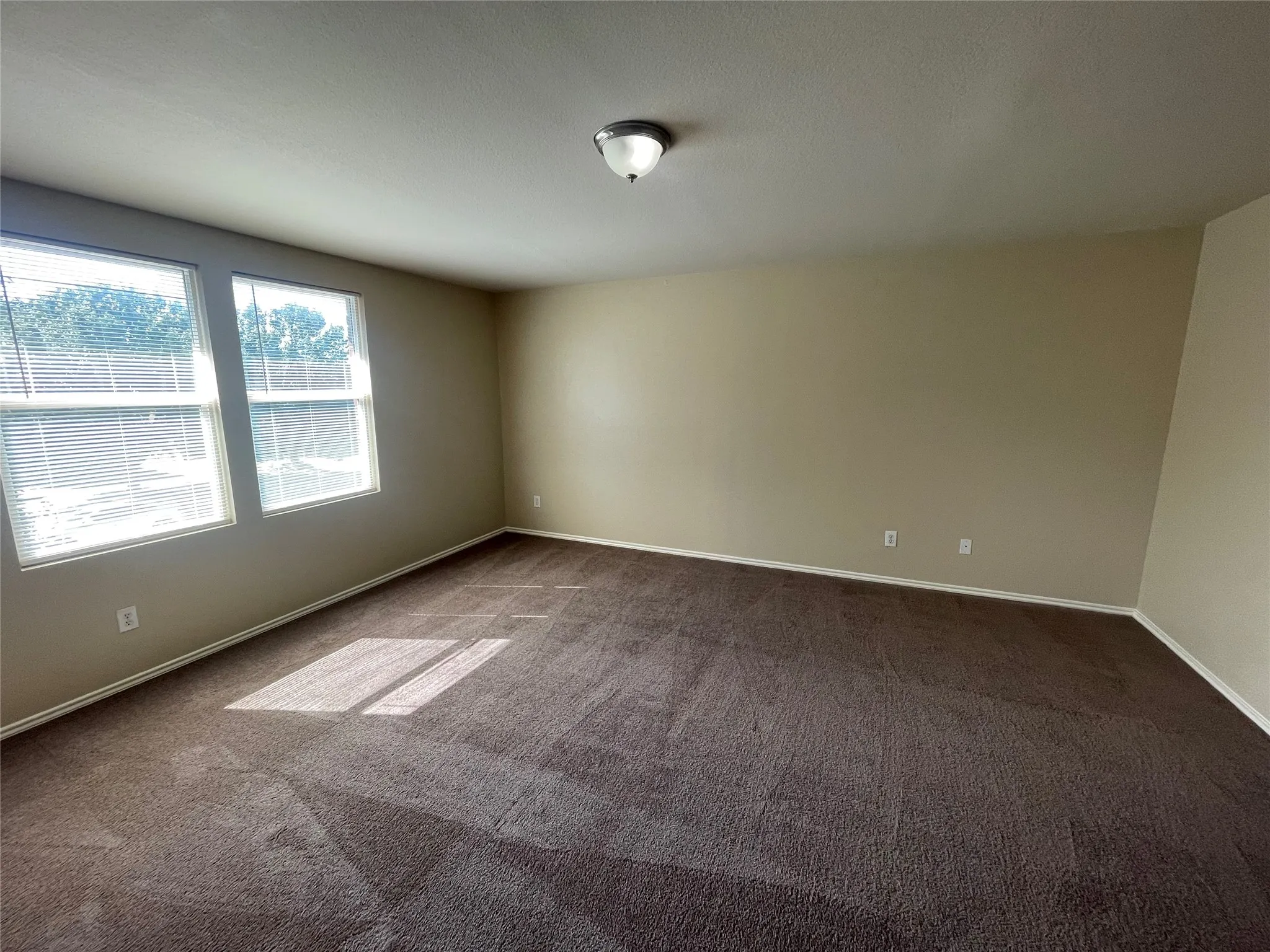 Single Family Residence For Rent in Dallas County , 1015 Graystone Drive, Lancaster, Texas 75134, 5 Bedroom, 3 Bathroom, 2 Garage spaces, 3,644 Sqft, built in 2006, mls#21394258, Real Estate Agent in Lancaster, Homes For Rent in Dallas county, Homes For Rent in Lancaster, Realtor in Lancaster Texas, Real Estate Brokerage Independent Realty Texas, Luminita Cordes Realtor