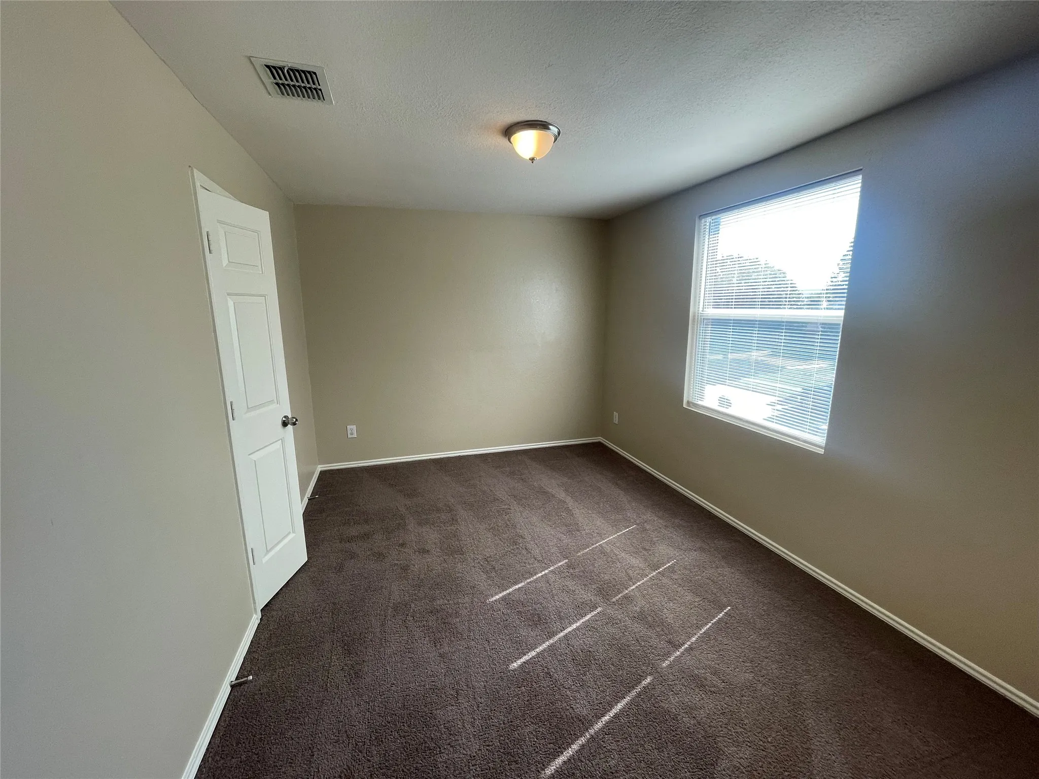 Single Family Residence For Rent in Dallas County , 1015 Graystone Drive, Lancaster, Texas 75134, 5 Bedroom, 3 Bathroom, 2 Garage spaces, 3,644 Sqft, built in 2006, mls#21394258, Real Estate Agent in Lancaster, Homes For Rent in Dallas county, Homes For Rent in Lancaster, Realtor in Lancaster Texas, Real Estate Brokerage Independent Realty Texas, Luminita Cordes Realtor