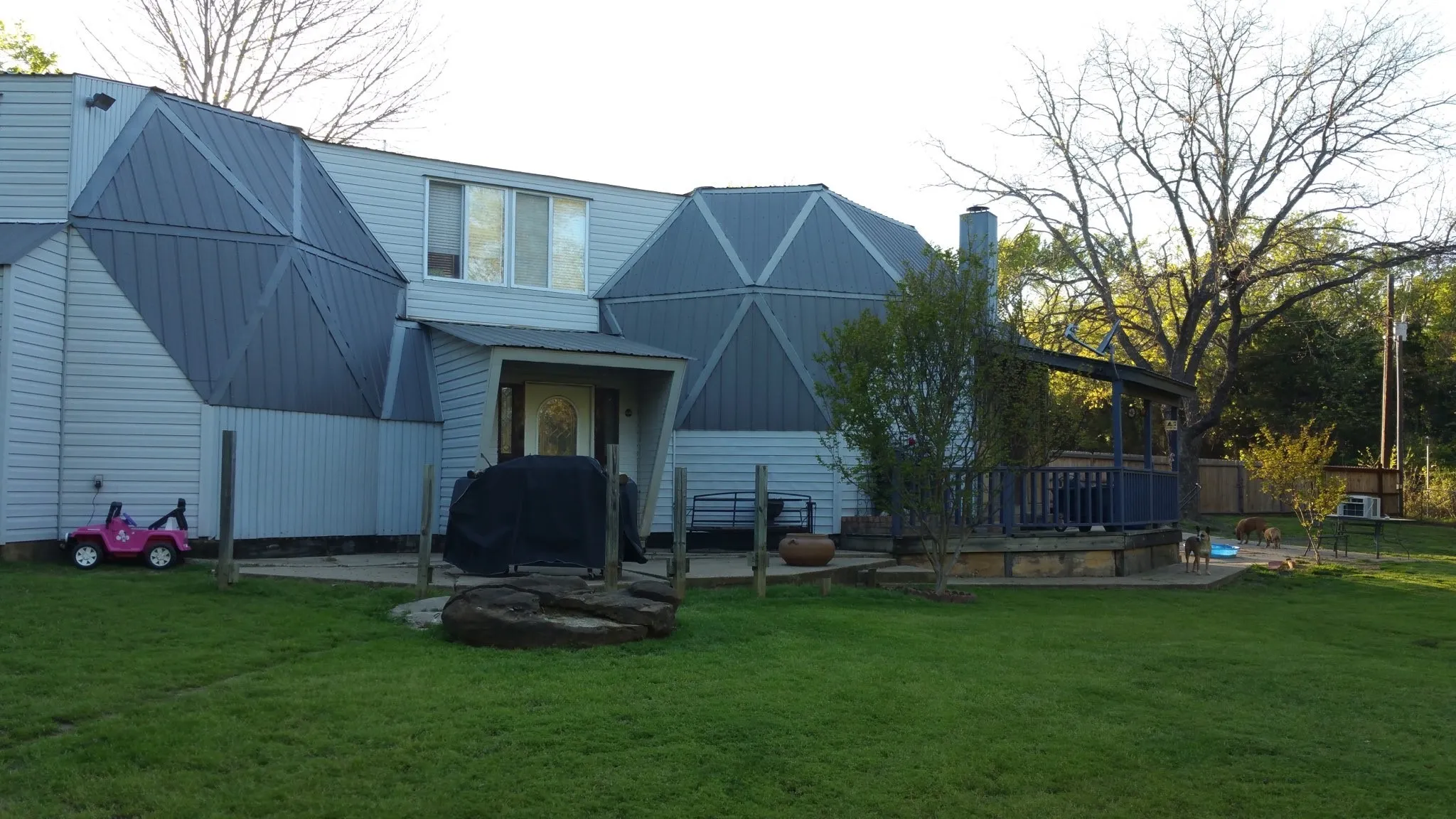 Single Family Residence For Sale in Grayson County , 135 Whitaker Circle, Gordonville, Texas 76245, 3 Bedroom, 2 Bathroom, Garage spaces, 2,500 Sqft, built in 1990, mls#21394259, Real Estate Agent in Gordonville, Homes For Sale in Grayson county, Homes For Sale in Gordonville, Realtor in Gordonville Texas, Real Estate Brokerage Independent Realty Texas, Luminita Cordes Realtor