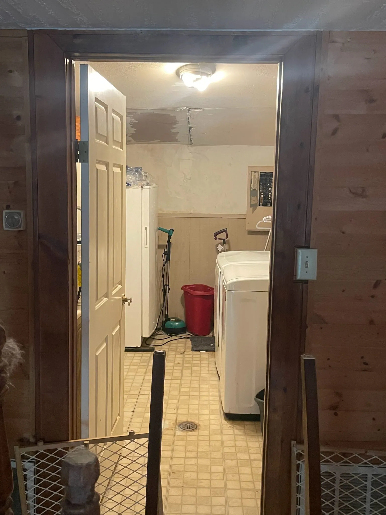 Single Family Residence For Sale in Grayson County , 135 Whitaker Circle, Gordonville, Texas 76245, 3 Bedroom, 2 Bathroom, Garage spaces, 2,500 Sqft, built in 1990, mls#21394259, Real Estate Agent in Gordonville, Homes For Sale in Grayson county, Homes For Sale in Gordonville, Realtor in Gordonville Texas, Real Estate Brokerage Independent Realty Texas, Luminita Cordes Realtor