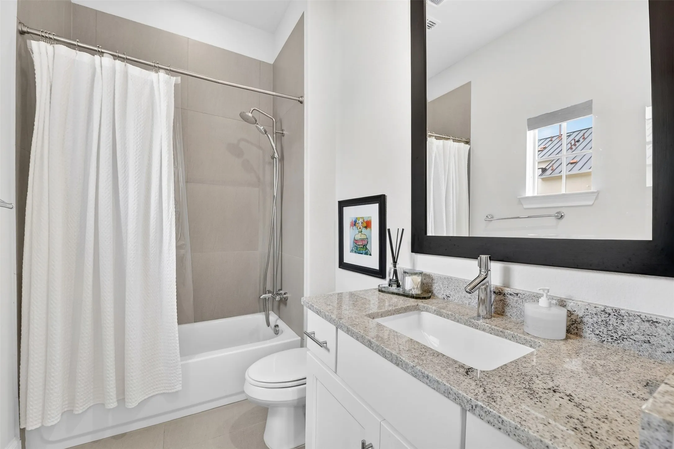 Townhouse For Rent in Dallas County , 610 Dalton Lane, Irving, Texas 75039, 3 Bedroom, 4 Bathroom, 2 Garage spaces, 2,403 Sqft, built in 2019, mls#21391548, Real Estate Agent in Irving, Homes For Rent in Dallas county, Homes For Rent in Irving, Realtor in Irving Texas, Real Estate Brokerage Independent Realty Texas, Luminita Cordes Realtor