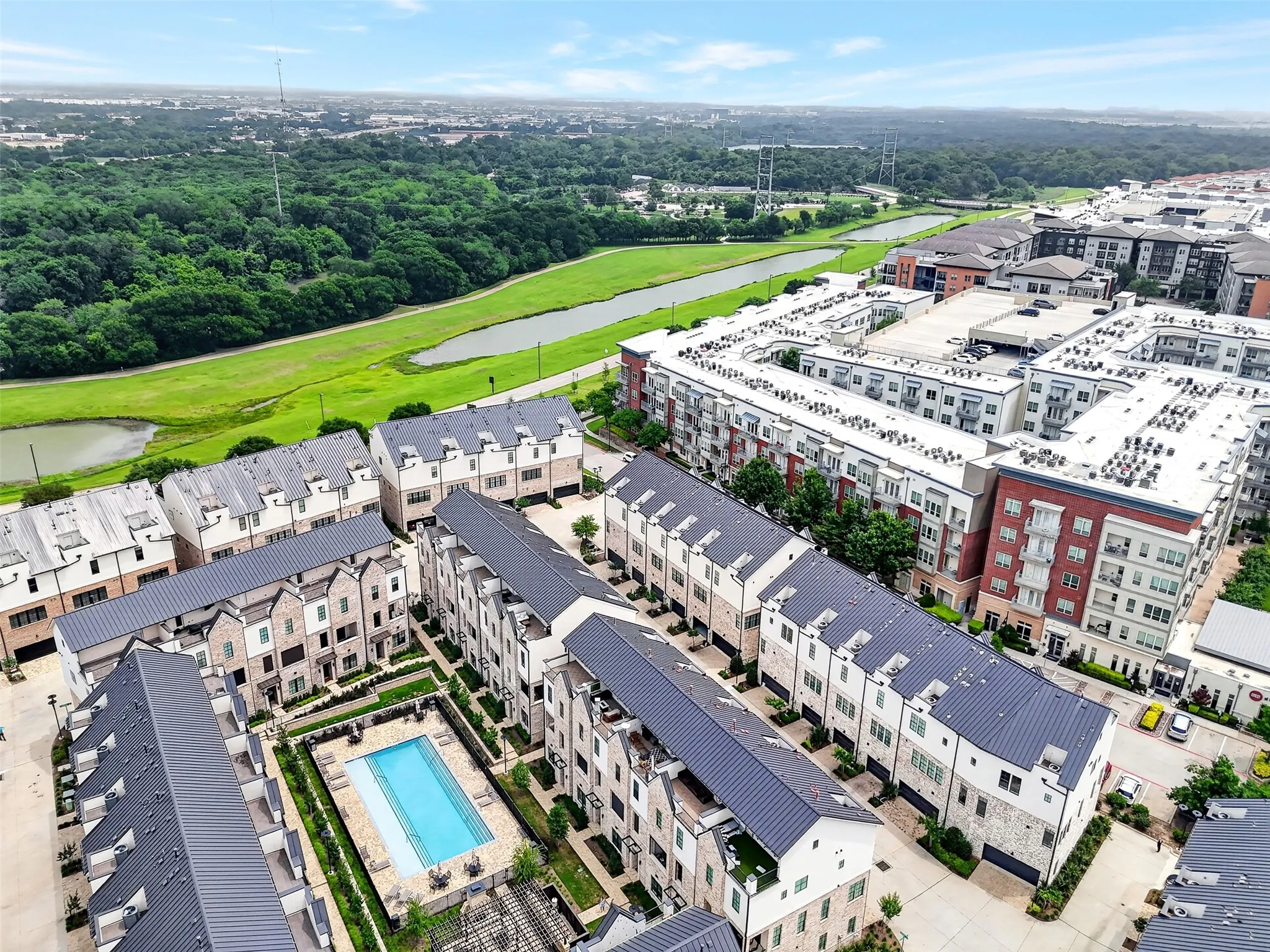 Townhouse For Rent in Dallas County , 610 Dalton Lane, Irving, Texas 75039, 3 Bedroom, 4 Bathroom, 2 Garage spaces, 2,403 Sqft, built in 2019, mls#21391548, Real Estate Agent in Irving, Homes For Rent in Dallas county, Homes For Rent in Irving, Realtor in Irving Texas, Real Estate Brokerage Independent Realty Texas, Luminita Cordes Realtor