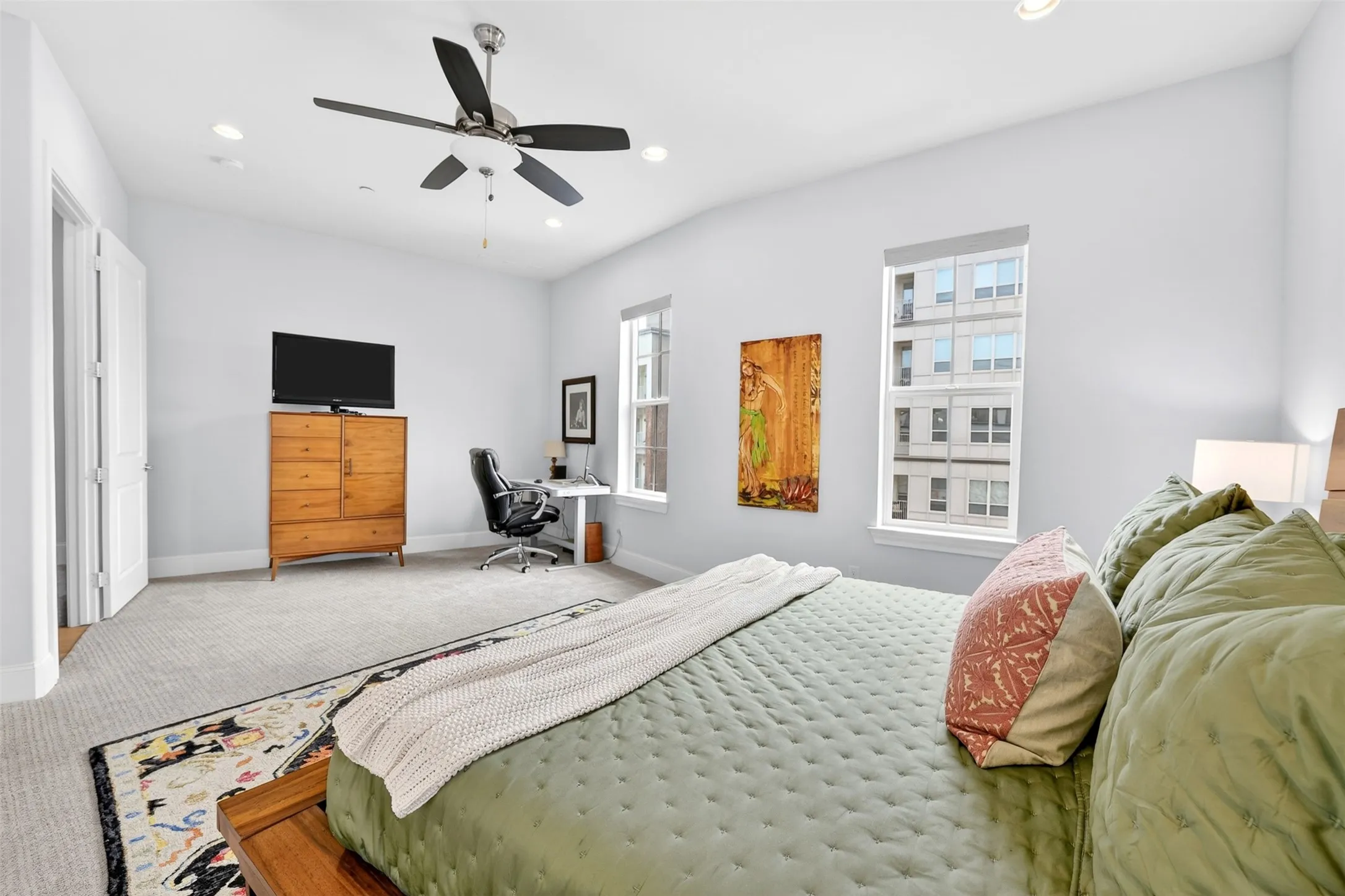 Townhouse For Rent in Dallas County , 610 Dalton Lane, Irving, Texas 75039, 3 Bedroom, 4 Bathroom, 2 Garage spaces, 2,403 Sqft, built in 2019, mls#21391548, Real Estate Agent in Irving, Homes For Rent in Dallas county, Homes For Rent in Irving, Realtor in Irving Texas, Real Estate Brokerage Independent Realty Texas, Luminita Cordes Realtor
