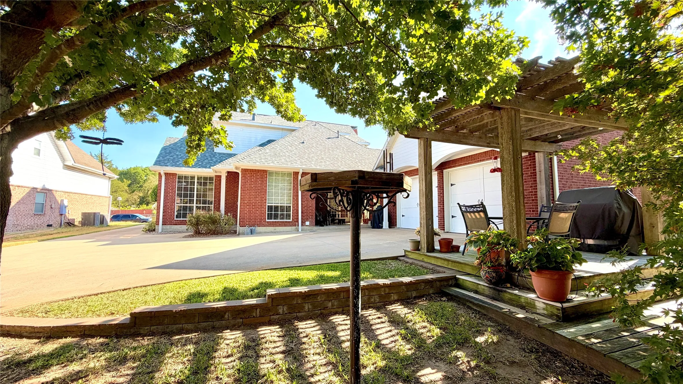 Single Family Residence For Sale in Kaufman County , 8 Griffith Court, Terrell, Texas 75160, 3 Bedroom, 3 Bathroom, 2 Garage spaces, 2,567 Sqft, built in 2001, mls#21394028, Real Estate Agent in Terrell, Homes For Sale in Kaufman county, Homes For Sale in Terrell, Realtor in Terrell Texas, Real Estate Brokerage Independent Realty Texas, Luminita Cordes Realtor