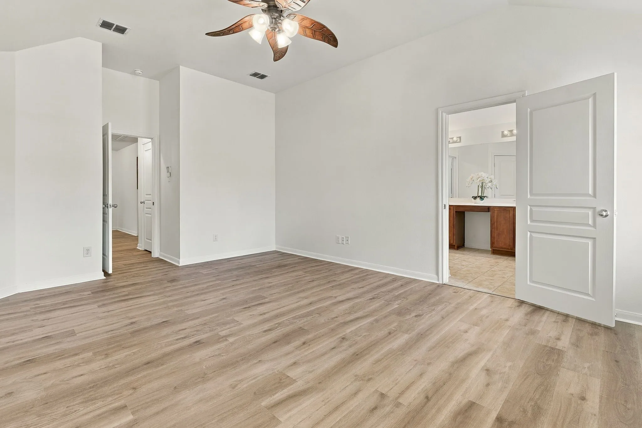 Single Family Residence For Sale in Collin County , 7600 Val Verde Drive, Mc Kinney, Texas 75071, 4 Bedroom, 2 Bathroom, 2 Garage spaces, 2,235 Sqft, built in 2005, mls#21381987, Real Estate Agent in Mc Kinney, Homes For Sale in Collin county, Homes For Sale in Mc Kinney, Realtor in Mc Kinney Texas, Real Estate Brokerage Independent Realty Texas, Luminita Cordes Realtor