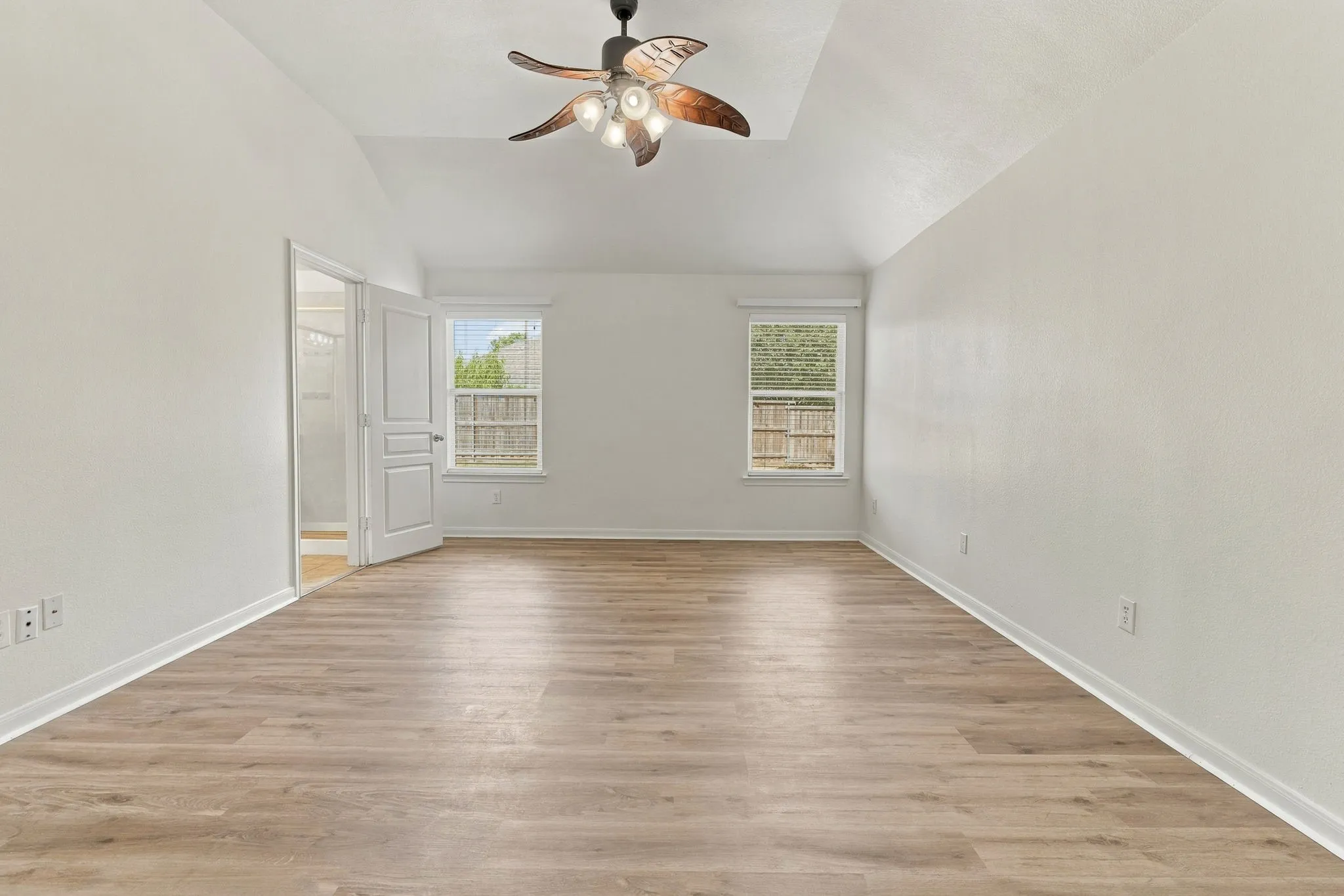 Single Family Residence For Sale in Collin County , 7600 Val Verde Drive, Mc Kinney, Texas 75071, 4 Bedroom, 2 Bathroom, 2 Garage spaces, 2,235 Sqft, built in 2005, mls#21381987, Real Estate Agent in Mc Kinney, Homes For Sale in Collin county, Homes For Sale in Mc Kinney, Realtor in Mc Kinney Texas, Real Estate Brokerage Independent Realty Texas, Luminita Cordes Realtor