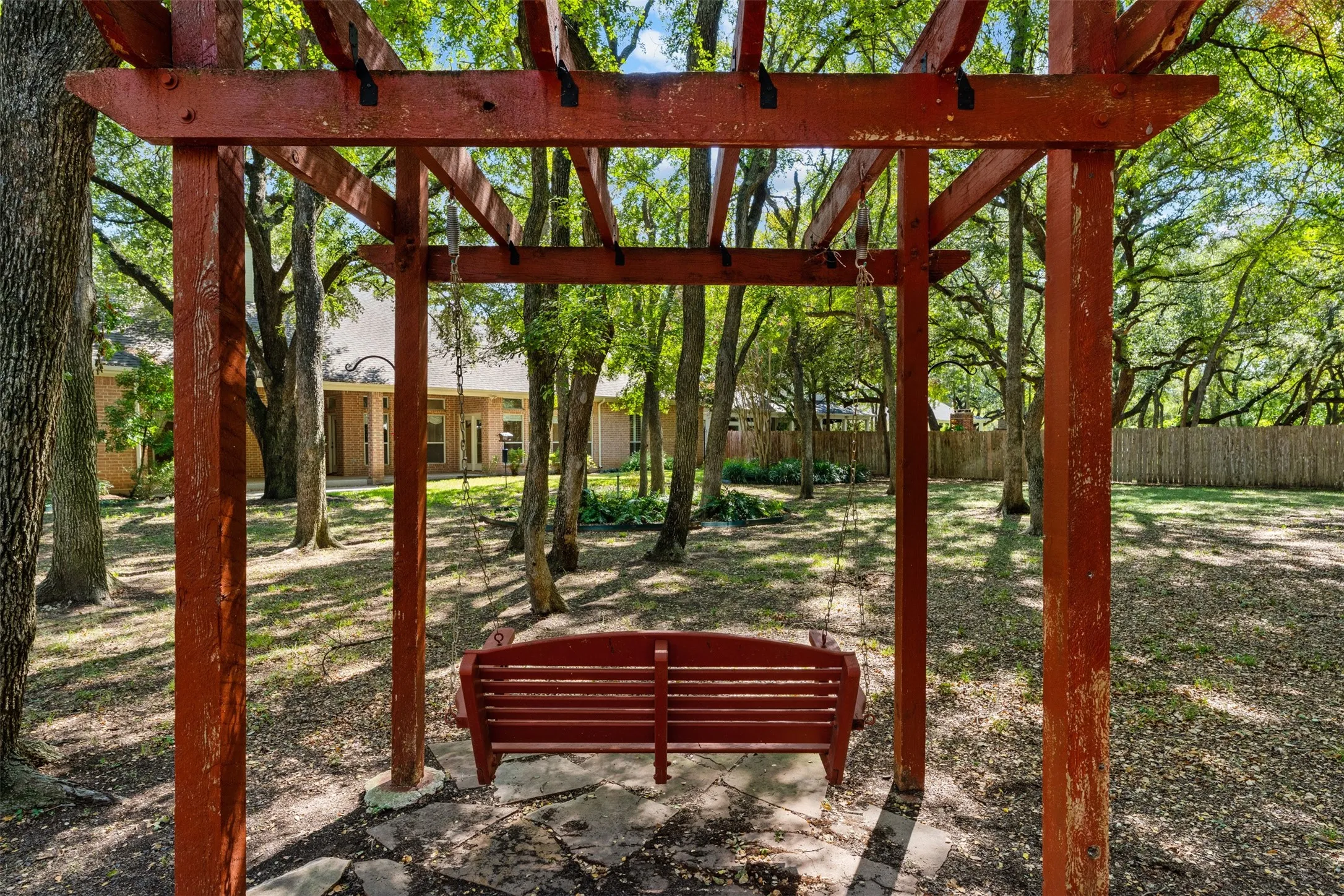 Single Family Residence For Sale in Mc Lennan County , 235 Settlers Creek Trail, Woodway, Texas 76712, 3 Bedroom, 3 Bathroom, 3 Garage spaces, 3,215 Sqft, built in 2002, mls#21394251, Real Estate Agent in Woodway, Homes For Sale in Mc Lennan county, Homes For Sale in Woodway, Realtor in Woodway Texas, Real Estate Brokerage Independent Realty Texas, Luminita Cordes Realtor
