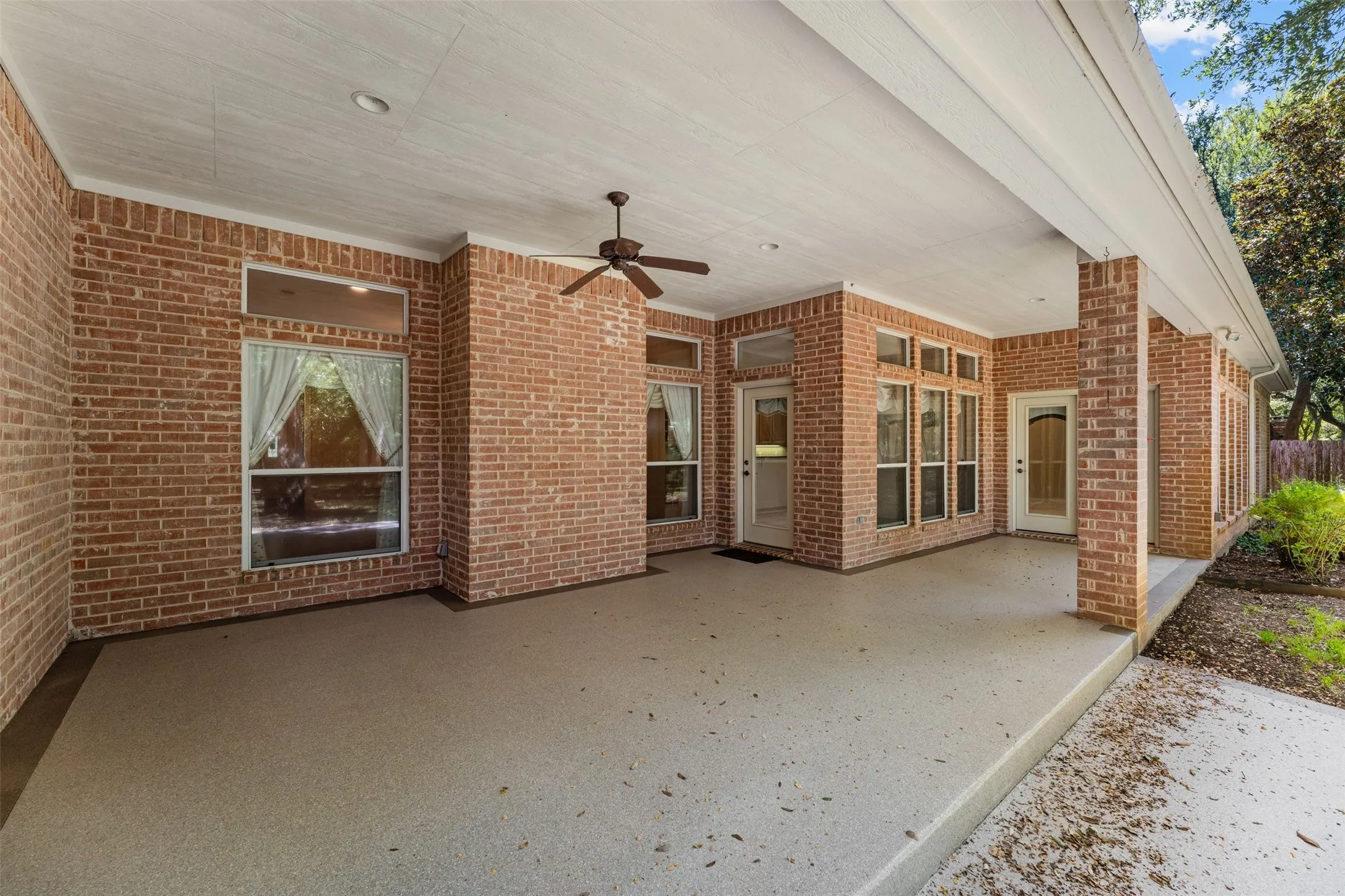 Single Family Residence For Sale in Mc Lennan County , 235 Settlers Creek Trail, Woodway, Texas 76712, 3 Bedroom, 3 Bathroom, 3 Garage spaces, 3,215 Sqft, built in 2002, mls#21394251, Real Estate Agent in Woodway, Homes For Sale in Mc Lennan county, Homes For Sale in Woodway, Realtor in Woodway Texas, Real Estate Brokerage Independent Realty Texas, Luminita Cordes Realtor