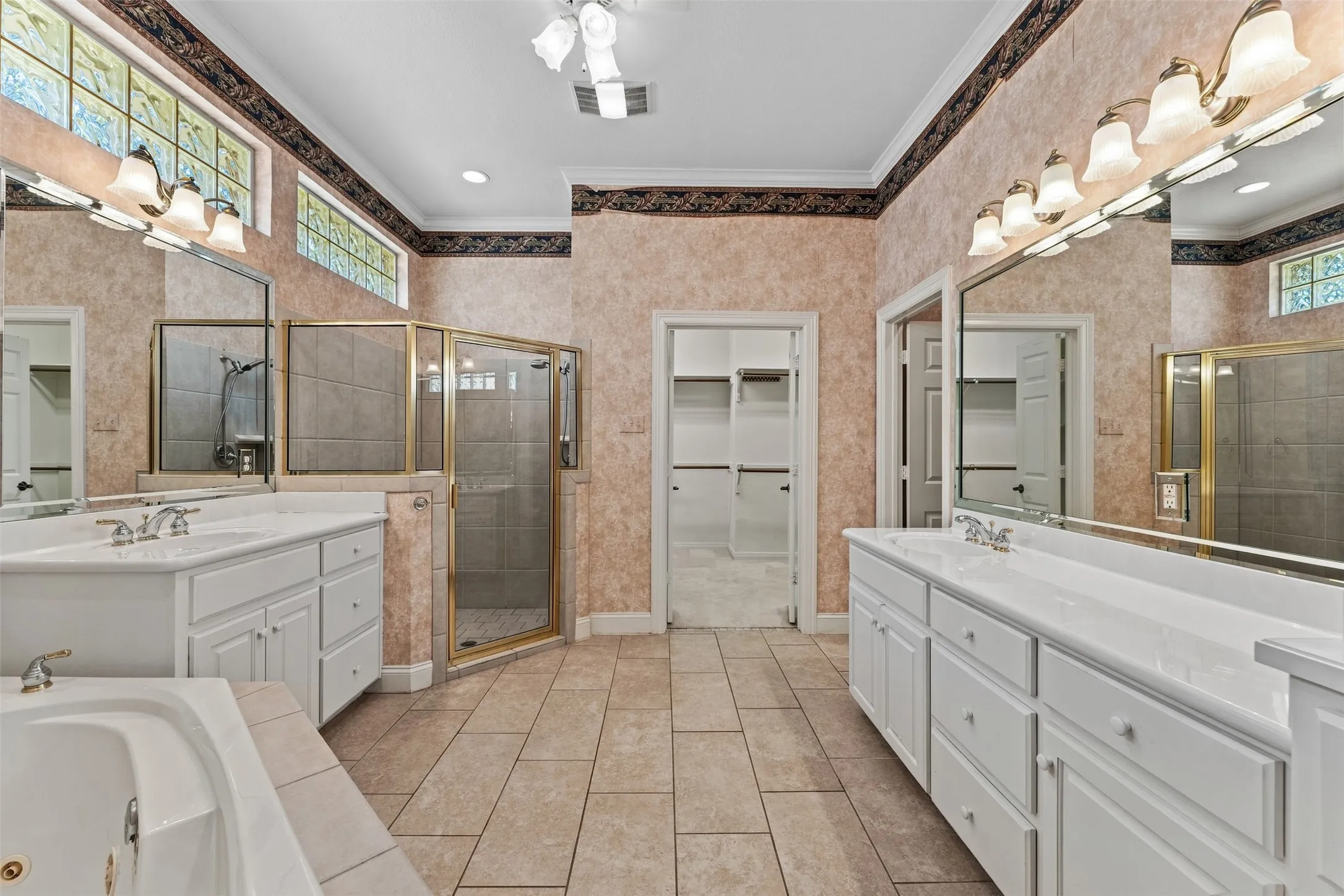 Single Family Residence For Sale in Mc Lennan County , 235 Settlers Creek Trail, Woodway, Texas 76712, 3 Bedroom, 3 Bathroom, 3 Garage spaces, 3,215 Sqft, built in 2002, mls#21394251, Real Estate Agent in Woodway, Homes For Sale in Mc Lennan county, Homes For Sale in Woodway, Realtor in Woodway Texas, Real Estate Brokerage Independent Realty Texas, Luminita Cordes Realtor