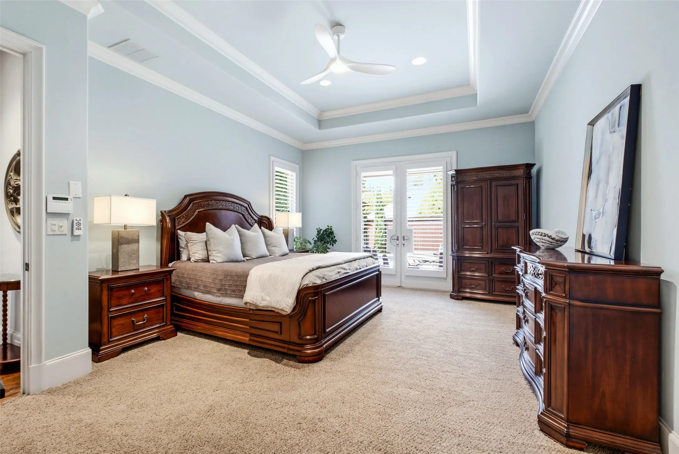 Single Family Residence For Sale in Dallas County , 5243 Willis Avenue, Dallas, Texas 75206, 3 Bedroom, 4 Bathroom, 2 Garage spaces, 3,814 Sqft, built in 2006, mls#21346921, Real Estate Agent in Dallas, Homes For Sale in Dallas county, Homes For Sale in Dallas, Realtor in Dallas Texas, Real Estate Brokerage Independent Realty Texas, Luminita Cordes Realtor