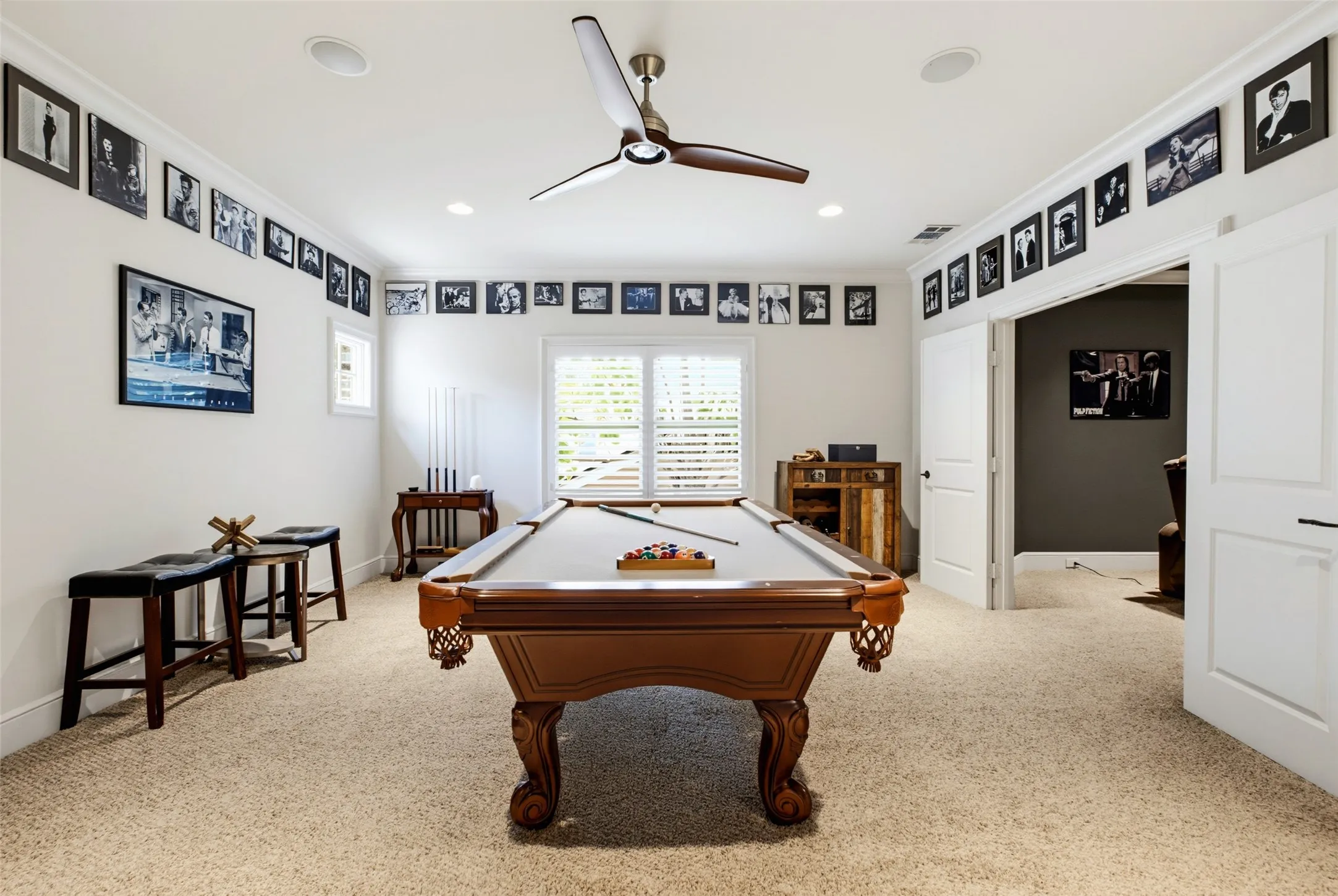 Single Family Residence For Sale in Dallas County , 5243 Willis Avenue, Dallas, Texas 75206, 3 Bedroom, 4 Bathroom, 2 Garage spaces, 3,814 Sqft, built in 2006, mls#21346921, Real Estate Agent in Dallas, Homes For Sale in Dallas county, Homes For Sale in Dallas, Realtor in Dallas Texas, Real Estate Brokerage Independent Realty Texas, Luminita Cordes Realtor