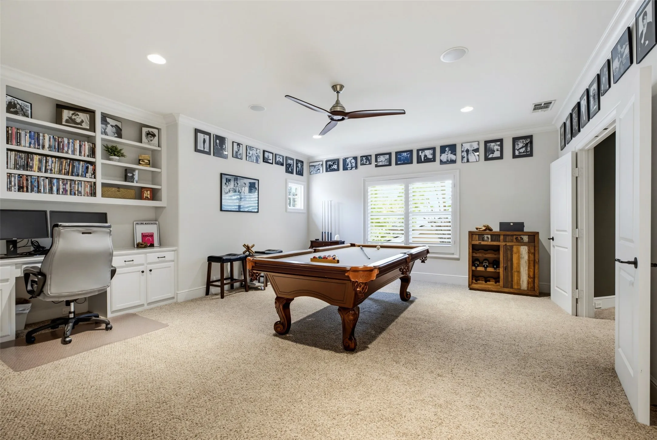 Single Family Residence For Sale in Dallas County , 5243 Willis Avenue, Dallas, Texas 75206, 3 Bedroom, 4 Bathroom, 2 Garage spaces, 3,814 Sqft, built in 2006, mls#21346921, Real Estate Agent in Dallas, Homes For Sale in Dallas county, Homes For Sale in Dallas, Realtor in Dallas Texas, Real Estate Brokerage Independent Realty Texas, Luminita Cordes Realtor