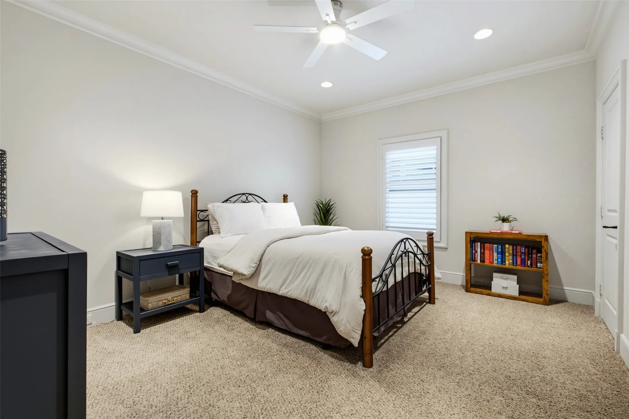 Single Family Residence For Sale in Dallas County , 5243 Willis Avenue, Dallas, Texas 75206, 3 Bedroom, 4 Bathroom, 2 Garage spaces, 3,814 Sqft, built in 2006, mls#21346921, Real Estate Agent in Dallas, Homes For Sale in Dallas county, Homes For Sale in Dallas, Realtor in Dallas Texas, Real Estate Brokerage Independent Realty Texas, Luminita Cordes Realtor