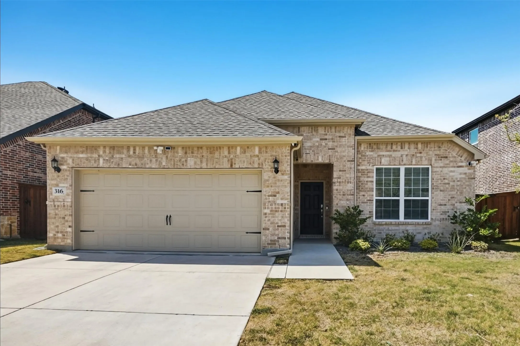Single Family Residence For Rent in Tarrant County , 316 Rangars Ridge Place, Fort Worth, Texas 76120, 4 Bedroom, 3 Bathroom, 2 Garage spaces, 1,973 Sqft, built in 2023, mls#21394285, Real Estate Agent in Fort Worth, Homes For Rent in Tarrant county, Homes For Rent in Fort Worth, Realtor in Fort Worth Texas, Real Estate Brokerage Independent Realty Texas, Luminita Cordes Realtor
