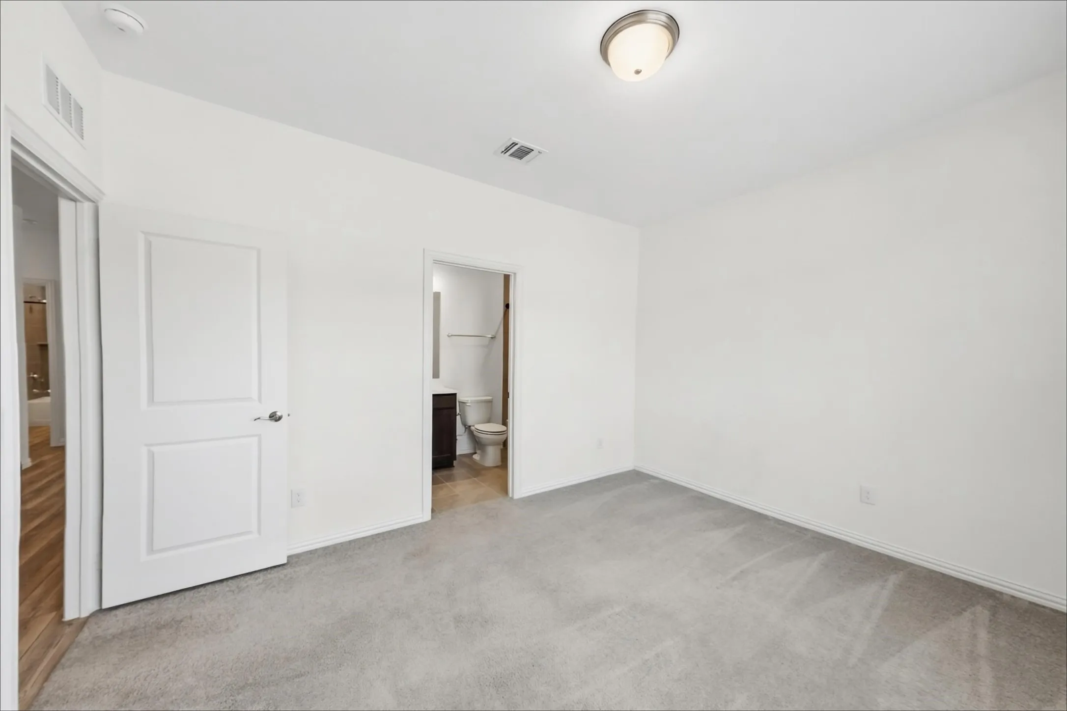 Single Family Residence For Rent in Tarrant County , 316 Rangars Ridge Place, Fort Worth, Texas 76120, 4 Bedroom, 3 Bathroom, 2 Garage spaces, 1,973 Sqft, built in 2023, mls#21394285, Real Estate Agent in Fort Worth, Homes For Rent in Tarrant county, Homes For Rent in Fort Worth, Realtor in Fort Worth Texas, Real Estate Brokerage Independent Realty Texas, Luminita Cordes Realtor