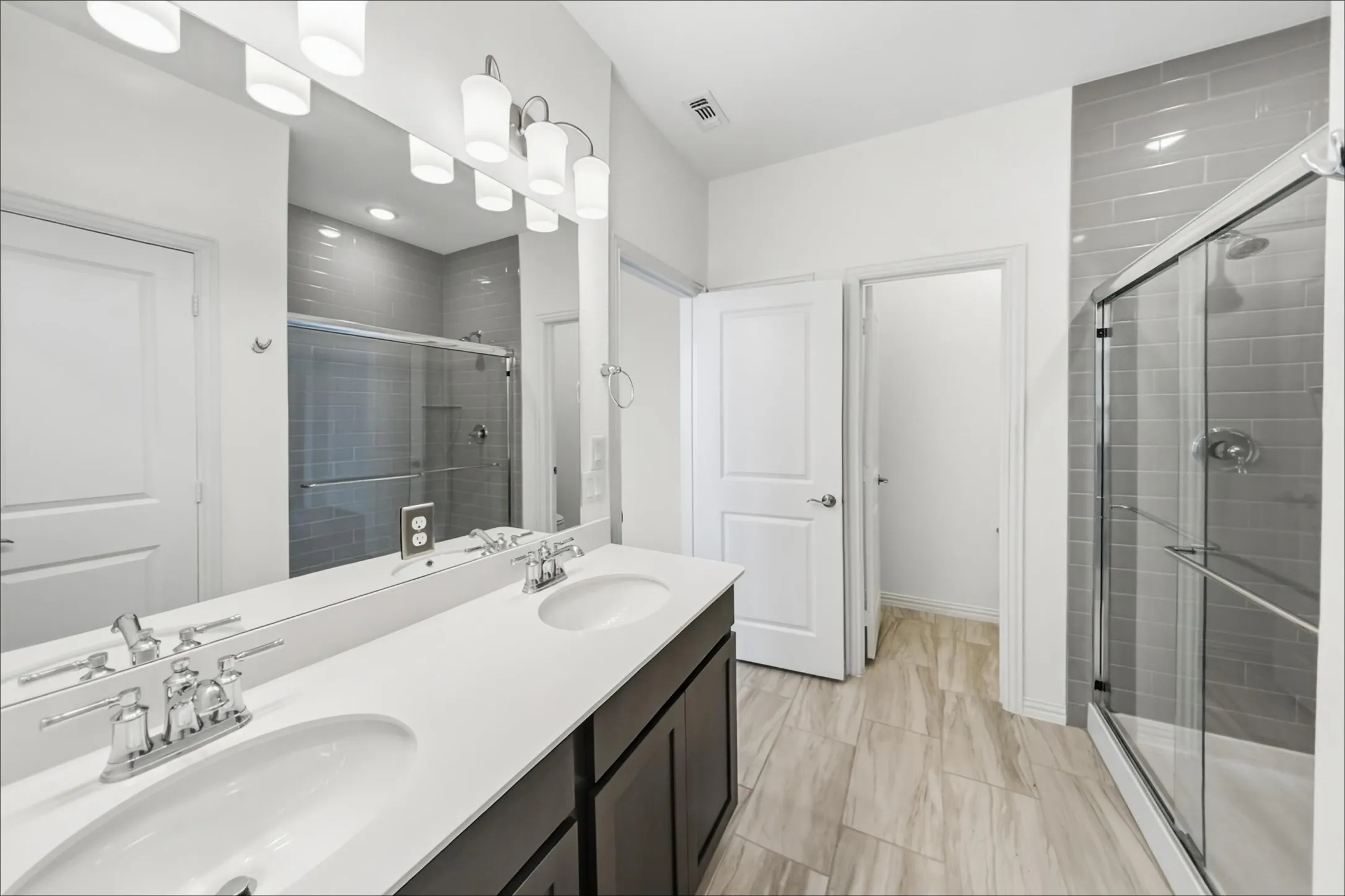 Single Family Residence For Rent in Tarrant County , 316 Rangars Ridge Place, Fort Worth, Texas 76120, 4 Bedroom, 3 Bathroom, 2 Garage spaces, 1,973 Sqft, built in 2023, mls#21394285, Real Estate Agent in Fort Worth, Homes For Rent in Tarrant county, Homes For Rent in Fort Worth, Realtor in Fort Worth Texas, Real Estate Brokerage Independent Realty Texas, Luminita Cordes Realtor