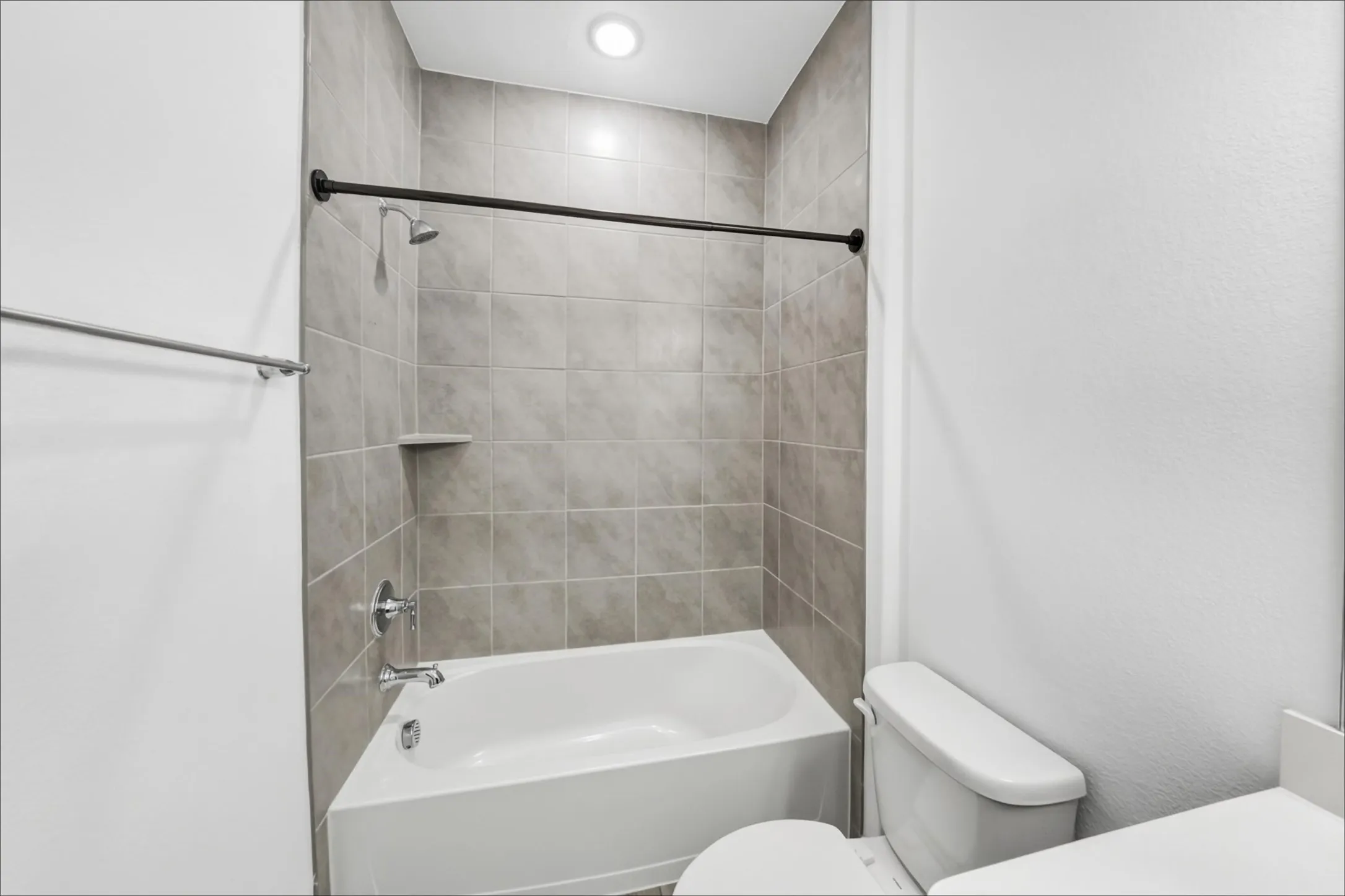 Single Family Residence For Rent in Tarrant County , 316 Rangars Ridge Place, Fort Worth, Texas 76120, 4 Bedroom, 3 Bathroom, 2 Garage spaces, 1,973 Sqft, built in 2023, mls#21394285, Real Estate Agent in Fort Worth, Homes For Rent in Tarrant county, Homes For Rent in Fort Worth, Realtor in Fort Worth Texas, Real Estate Brokerage Independent Realty Texas, Luminita Cordes Realtor